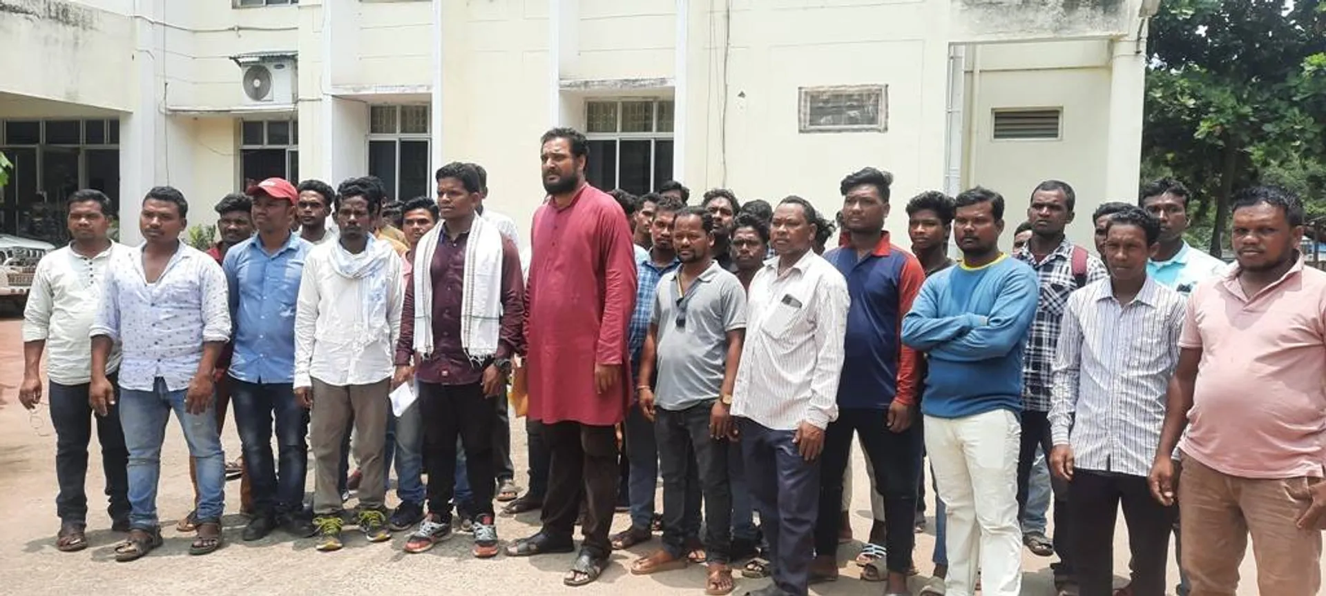 ମଦ୍ୟପଙ୍କ ଆଡ୍ଡାସ୍ଥଳୀ ପାଲଟିଛି ଭ୍ୟୁ ପଏଣ୍ଟ: ସୁରକ୍ଷା ନେଇ ବାଇସିଙ୍ଗ ମଞ୍ଚ ଏସପିଙ୍କୁ ଭେଟିଲା