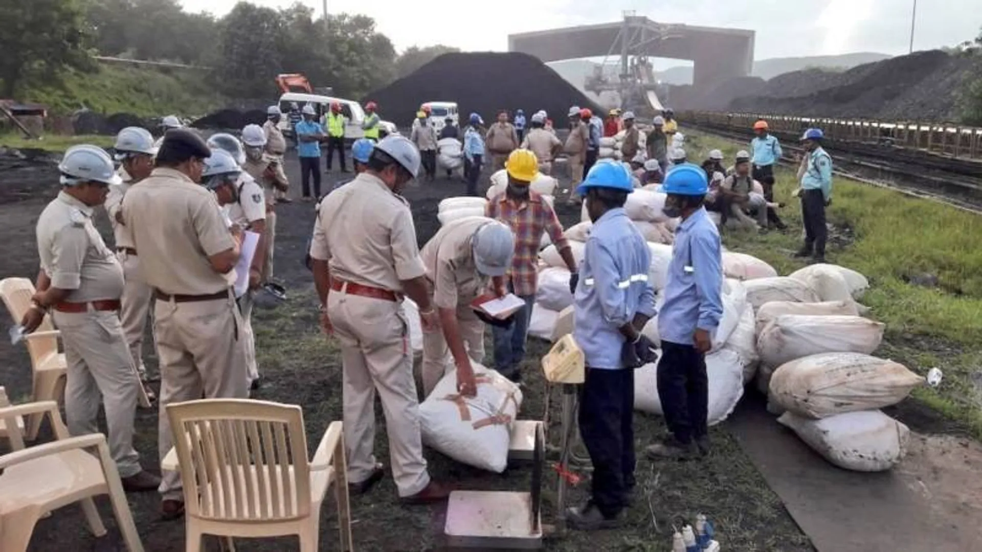 ଜବତ ଗଞ୍ଜେଇକୁ ନଷ୍ଟ କଲା ଜିଲ୍ଲା ପୁଲିସ