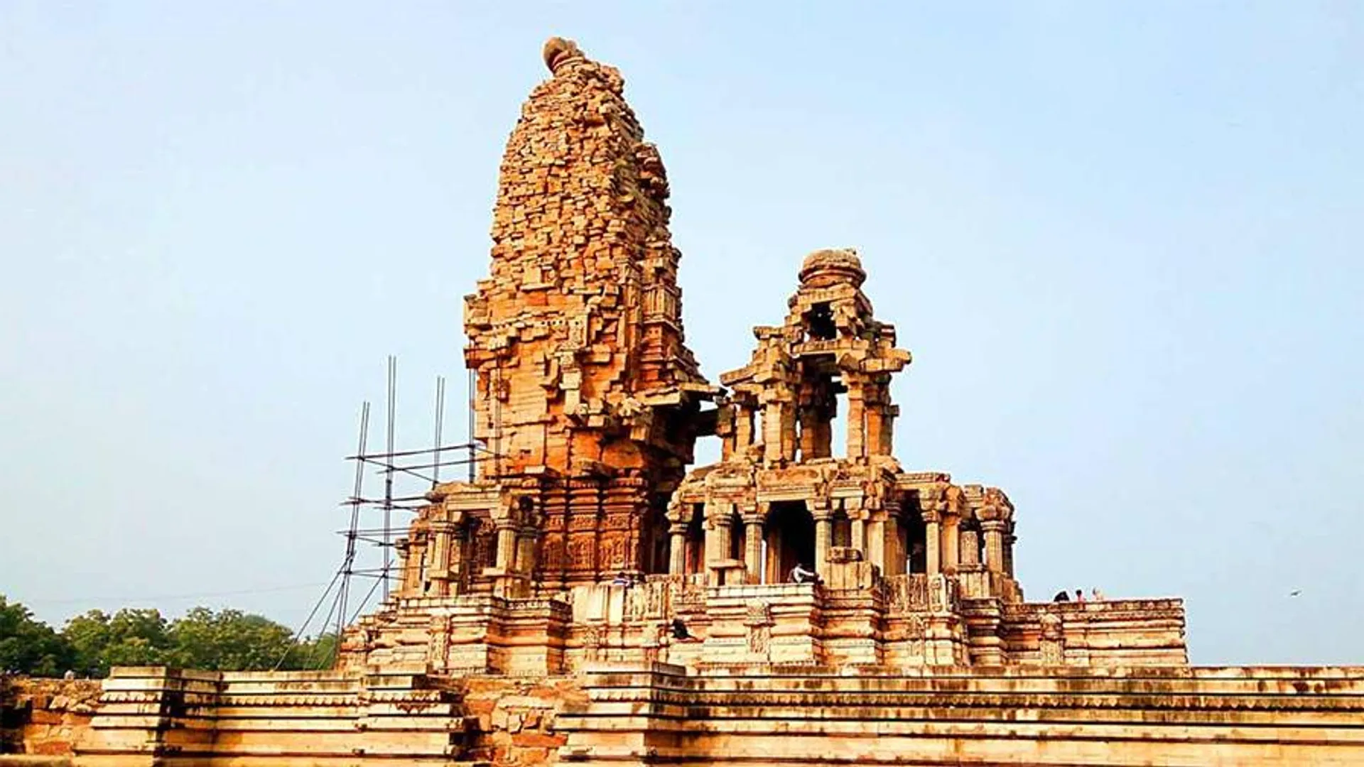 ଝୁଲା ପଥରର ମନ୍ଦିର ‘କକନମଠ’ : ଯେଉଁଠି ନାହାନ୍ତି ପୂଜାରୀ, ସଂଜ ହେଲେ କେହି ବି ରହିବାକୁ କରନ୍ତି ନାହିଁ ସାହସ