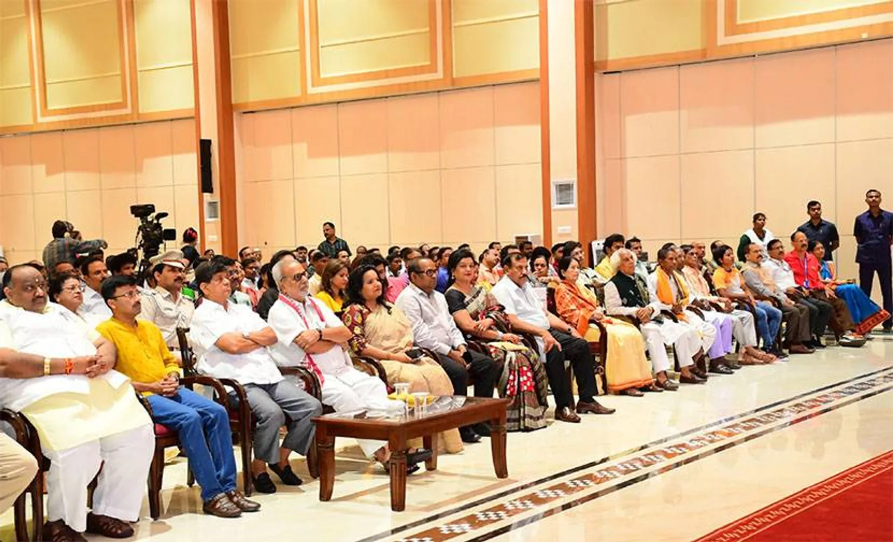 ଦେଶବାସୀଙ୍କ ପ୍ରତି ସମର୍ପିତ ଏକ ଅନନ୍ୟ କାର୍ଯ୍ୟକ୍ରମ ‘ମନ୍‌ କୀ ବାତ୍‌’: ରାଜ୍ୟପାଳ