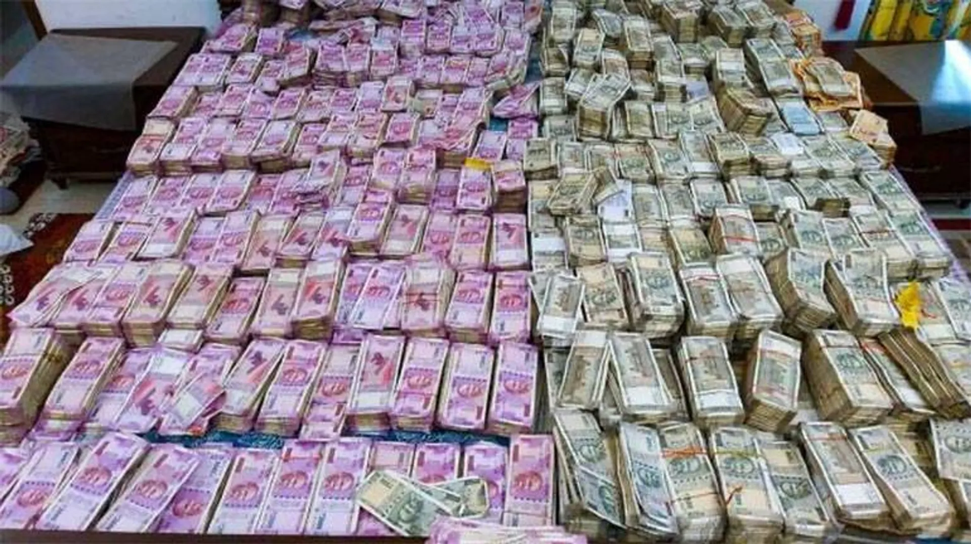 ପୂର୍ବତନ ପିଏସ୍‌ୟୁ ଅଧିକାରୀ ଗିରଫ, ନଗଦ ୩୮ କୋଟି ଜବତ