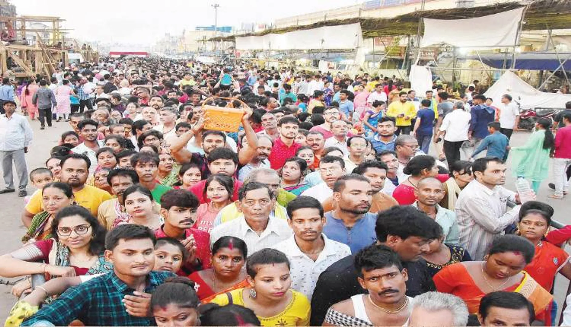 ସ୍ନାନଯାତ୍ରା: ଭିଡ଼ ଅସମ୍ଭାଳ