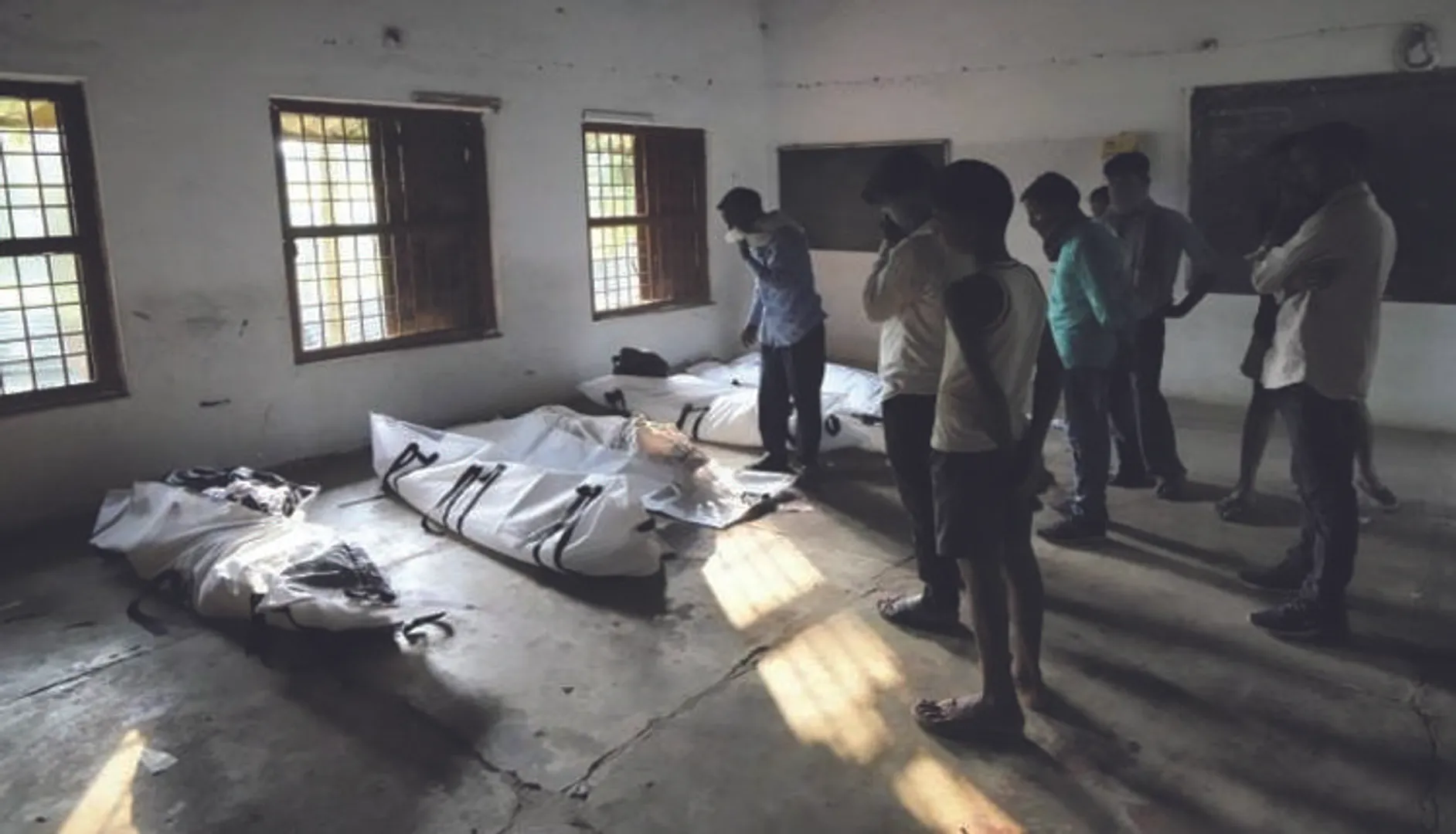 ଫୋନ୍‌-ଇନ୍‌-ପ୍ଲିଜ୍‌: ସ୍କୁଲ ଭାଙ୍ଗି ଅନ୍ଧବିଶ୍ବାସକୁ ଗୁରୁତ୍ବ