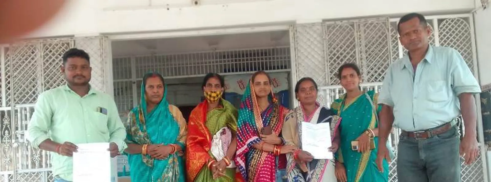 ପାଣିଟାଙ୍କି ନିକଟରେ ରହୁଥିଲେ ବି ମିଳୁନି ଜଳ; ନଳକୂପ ନିର୍ମାଣ ନେଇ ଦାବିପତ୍ର ଦେଲେ ଗ୍ରାମବାସୀ