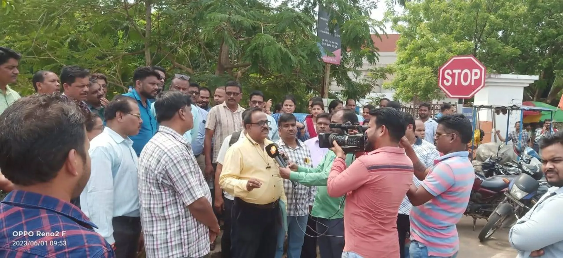 ସମୂହ ଛୁଟିରେ ଖୋର୍ଦ୍ଧା ଉପଖଣ୍ଡର ୩୦୦ ଜିଲ୍ଲାସ୍ତରୀୟ ଅମଲା, ସରକାରୀ କାର୍ଯ୍ୟାଳୟ କାମ ଠପ୍