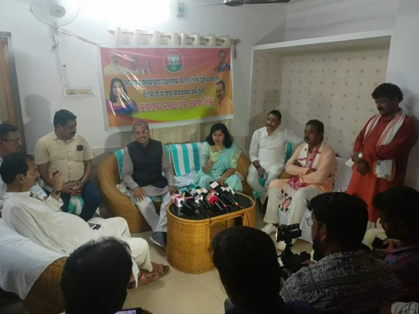 ଖୋର୍ଦ୍ଧା ଗସ୍ତରେ କେନ୍ଦ୍ର ରାଷ୍ଟ୍ରମନ୍ତ୍ରୀ ଡଃ ମହେନ୍ଦ୍ରଭାଇ