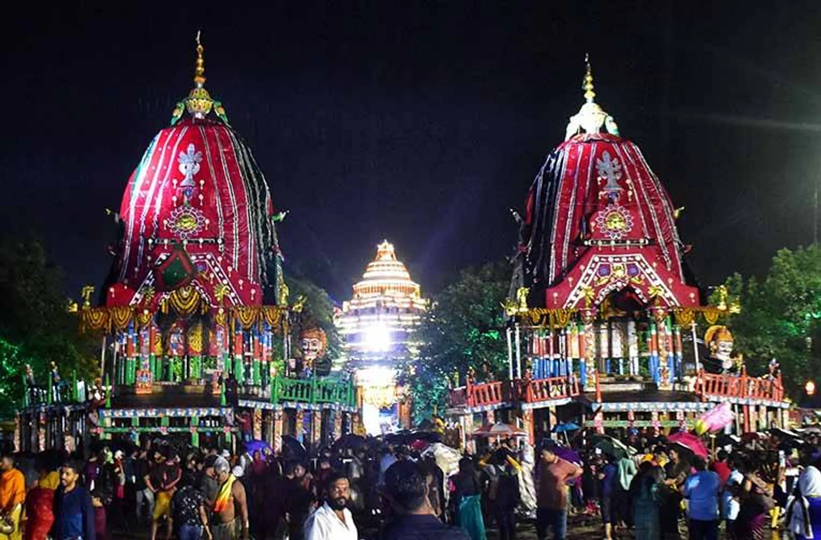 ବିଶୃଙ୍ଖଳା ପରେ ବିଶୃଙ୍ଖଳା, ଦୁଇରାତି ଅନିଦ୍ରା ରହିଲେଣି ମହାପ୍ରଭୁ