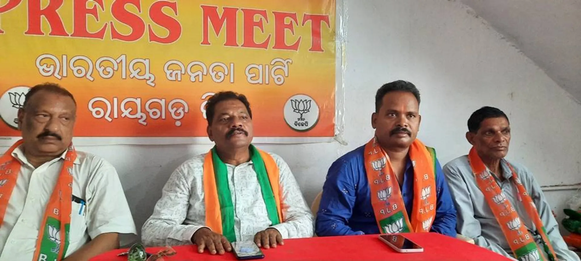 ମା’ ମଝିଘରିଆଣୀ ମନ୍ଦିରକୁ ଜାଗା ମିଳିବାକୁ ନେଇ ରାଜନୀତି ନହେଉ, ଏଥିରେ ପ୍ରଧାନମନ୍ତ୍ରୀ ଓ ରେଳମନ୍ତ୍ରୀଙ୍କ ଅବଦାନ ରହିଛି: ବିଜେପି