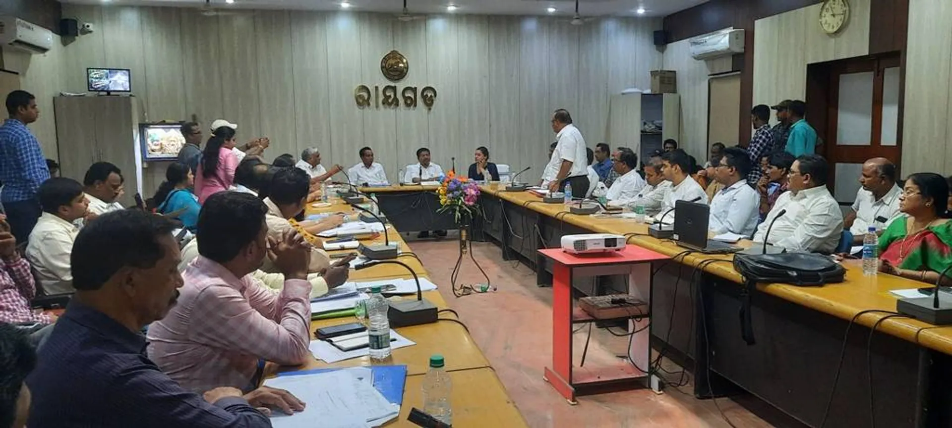 ପାନୀୟ ଜଳ ସମସ୍ୟା ତୁରନ୍ତ ସମାଧାନ ଉପରେ ଗୁରୁତ୍ବ ଦେଲେ ରାୟଗଡ଼ା ଜିଲ୍ଲା ଯୋଜନା ବୋର୍ଡ ଅଧ୍ୟକ୍ଷ 