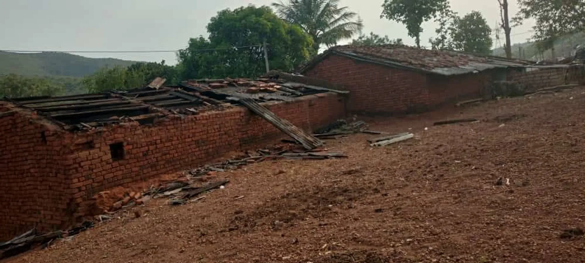ପୂର୍ବତନ ଯୁବ କଂଗ୍ରେସ ସଭାପତିଙ୍କୁ ହତ୍ୟା ଘଟଣା: ଅଭିଯୁକ୍ତର ଘର ଭାଙ୍ଗିଲେ, ନିଆଁ ଲଗାଇଲେ ଉତ୍ତ୍ୟକ୍ତ ଲୋକେ