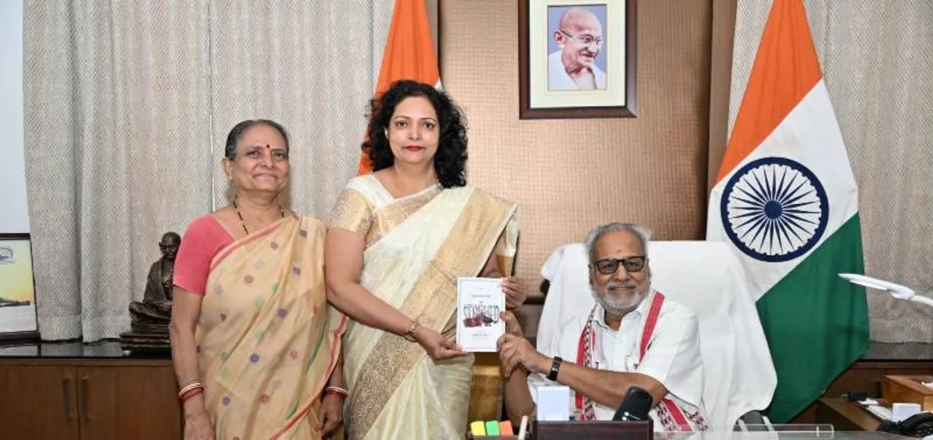 ଇଂରାଜୀ ଭାଷାରେ ଅନୁବାଦିତ ହେଲା ଅଶି ଦଶକର ଖୁବ୍ ଲୋକପ୍ରିୟ ସମ୍ବଲପୁରୀ ନାଟକ ଭୁଖା