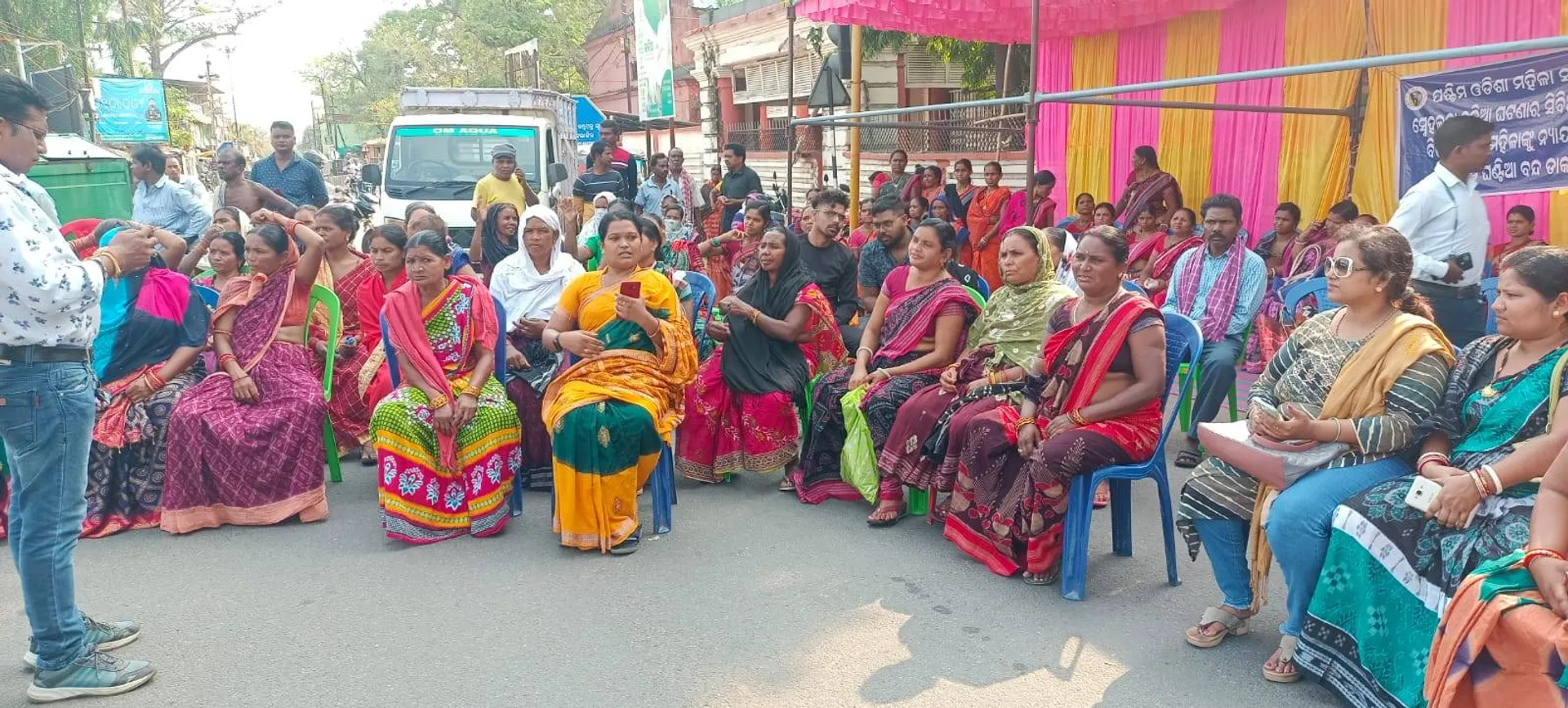 ପଶ୍ଚିମ ଓଡ଼ିଶା ମହିଳା ସଂଗଠନ ପକ୍ଷରୁ ୧୨ ଘଣ୍ଟିଆ ବଲାଙ୍ଗୀର ବନ୍ଦ ଡାକରା: ଜନଜୀବନ ପ୍ରଭାବିତ