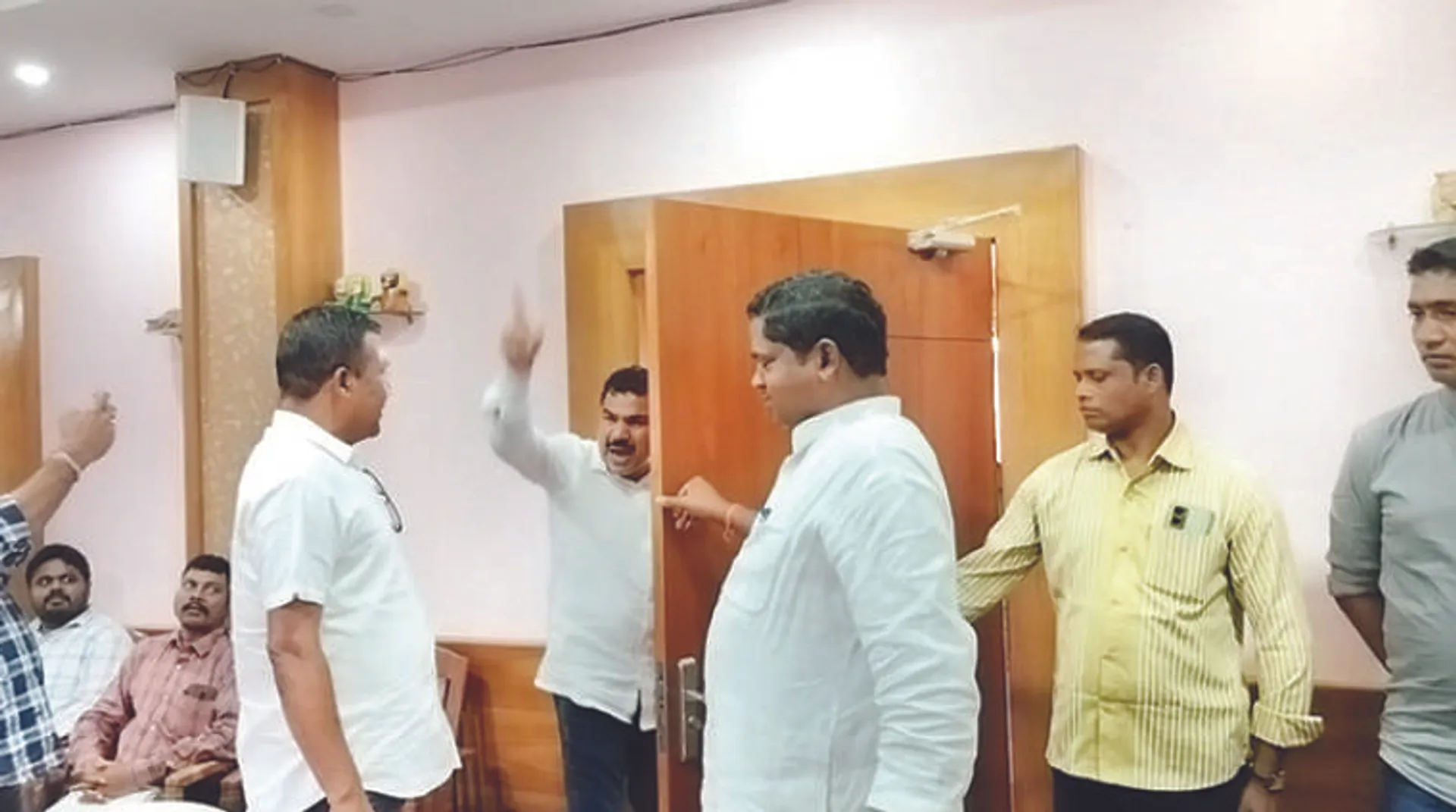 ଦିଶା ବୈଠକରେ ୫-ଟି କମ୍ପନ: ବିଜେଡି-ବିଜେପି ବିଧାୟକ ମୁହାଁମୁହିଁ