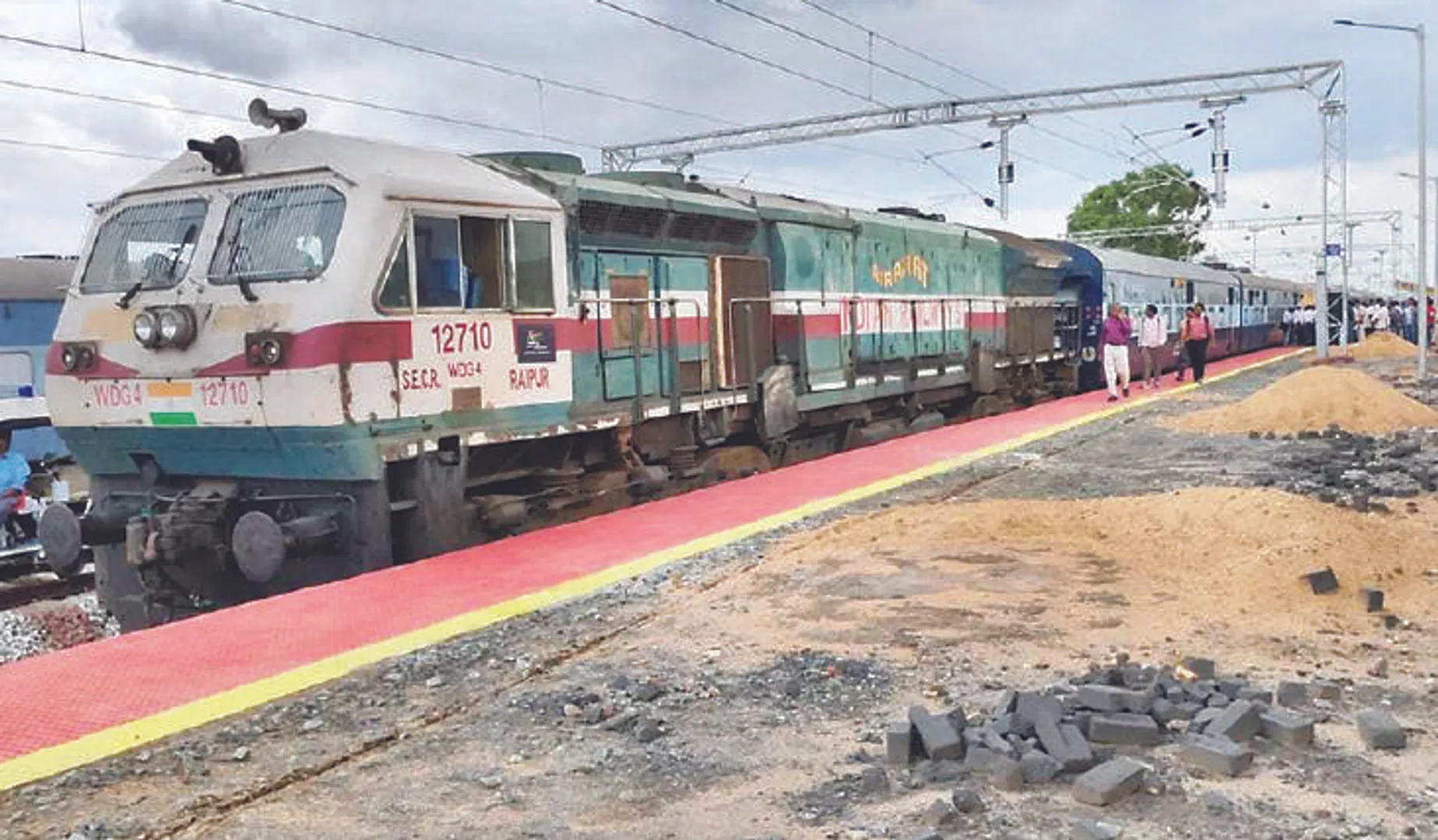ସ୍ବତନ୍ତ୍ର ଟ୍ରେନ୍‌ ଚଳାଚଳ ଦିବସ ବୃଦ୍ଧି