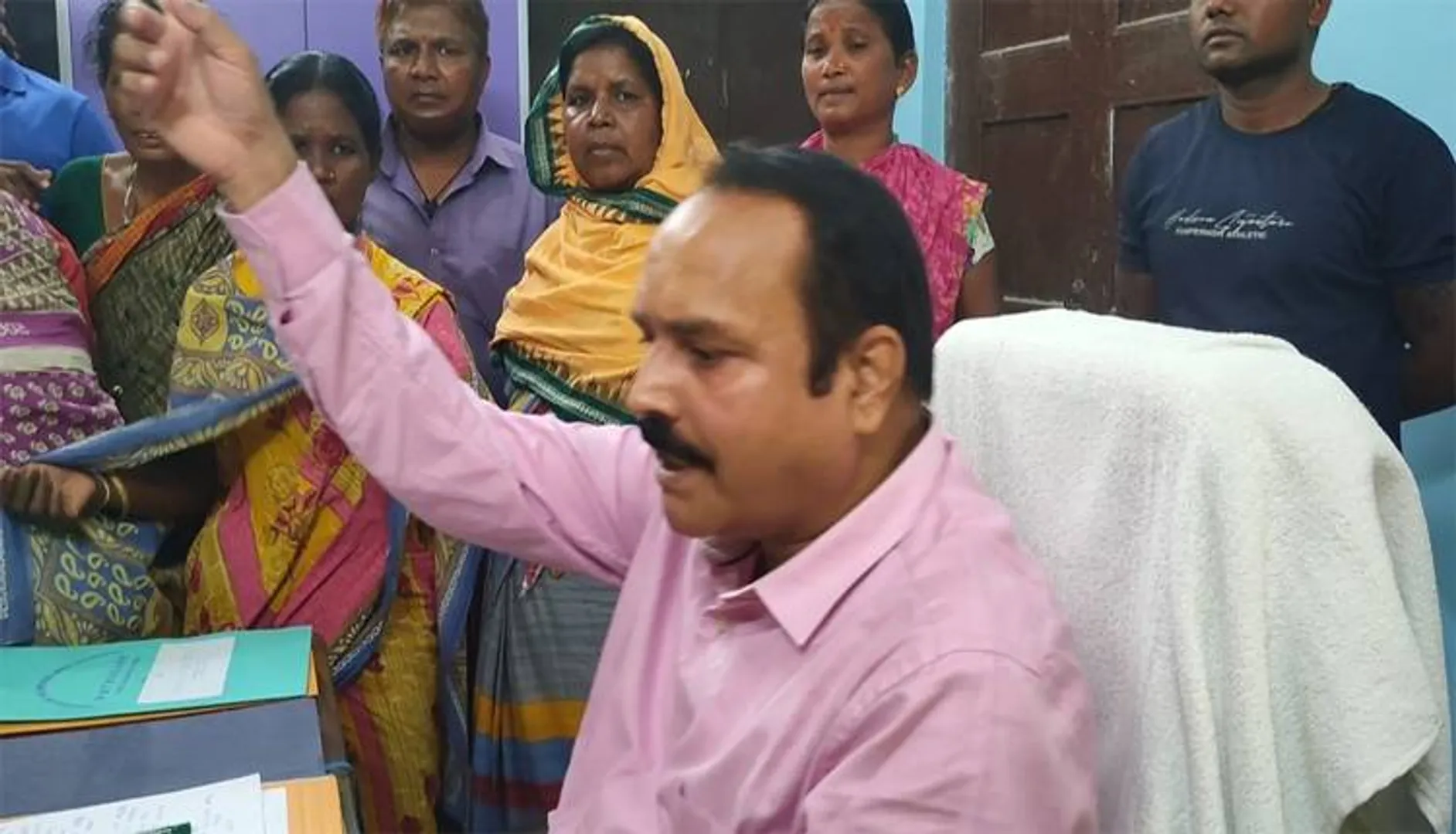 ରଥ ସମୟରେ ଉଠା ଦୋକାନୀଙ୍କ ଠେଲା ଉଠାଇନେବା ଘଟଣା: ଏନ୍‌ଏସି ଇଓଙ୍କୁ ଘେରାଉ