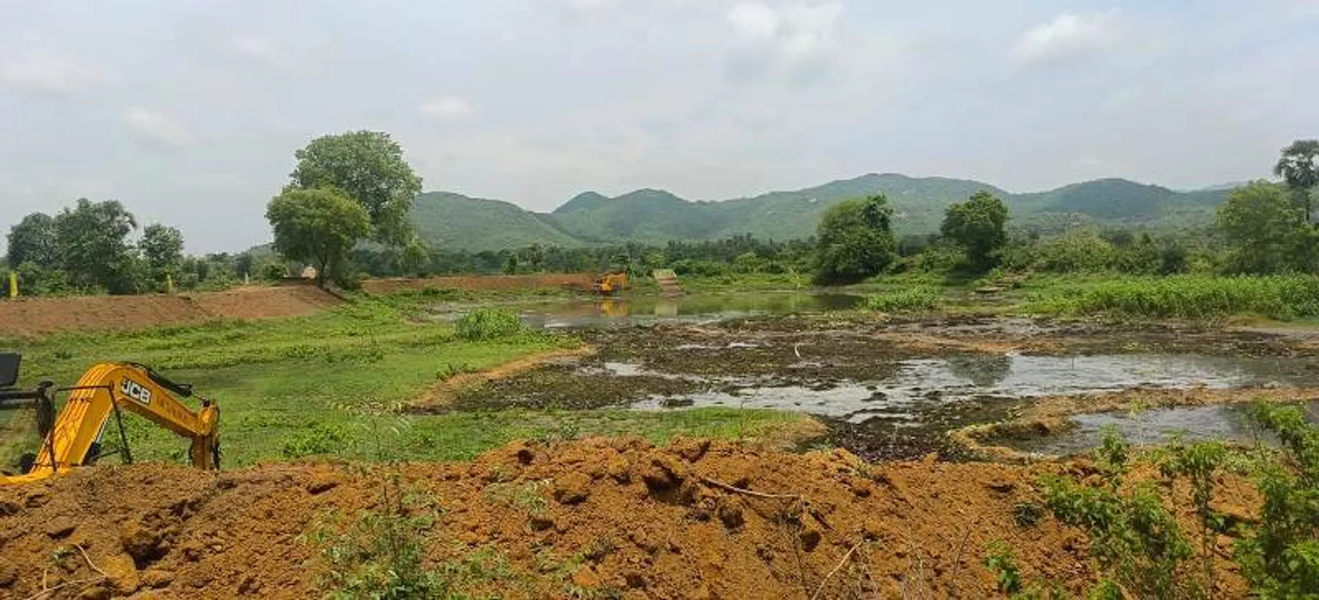 ମନରେଗା କାମରେ ମେସିନ ଫଟୋ ଉଠାଇବାରୁ ସରପଞ୍ଚଙ୍କ ପୁଅ ଓ ସମର୍ଥକ ମିଶି ଯୁବକଙ୍କୁ ନିସ୍ତୁକ ପିଟିଲେ
