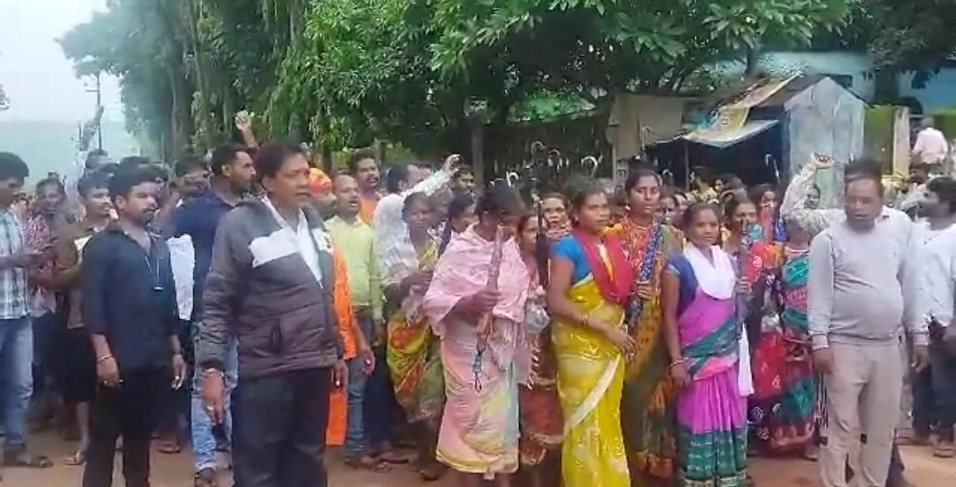 ମୈତ୍ରୀ ଓ ବେଦାନ୍ତ କମ୍ପାନୀକୁ ବିରୋଧ କରି ପୁଣି ଥାନା ଘେରାଉ