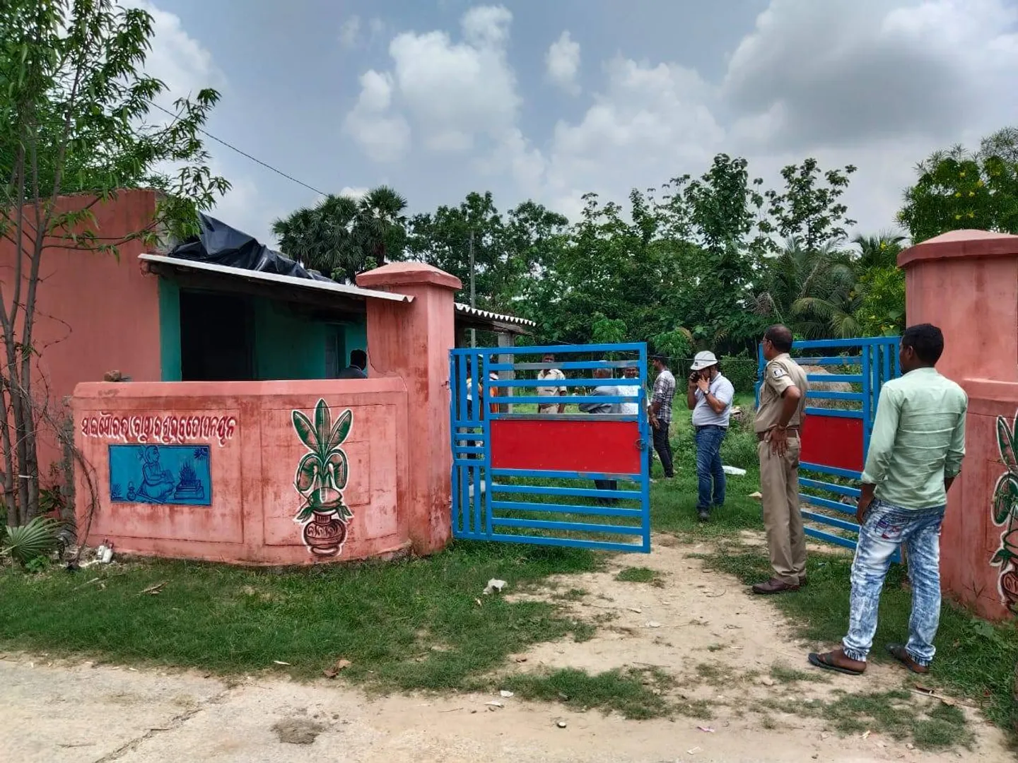 ବନ୍ଧୁକ ଦେଖାଇ ଲୁଟିନେଲେ ଟଙ୍କା ଓ ମୋବାଇଲ