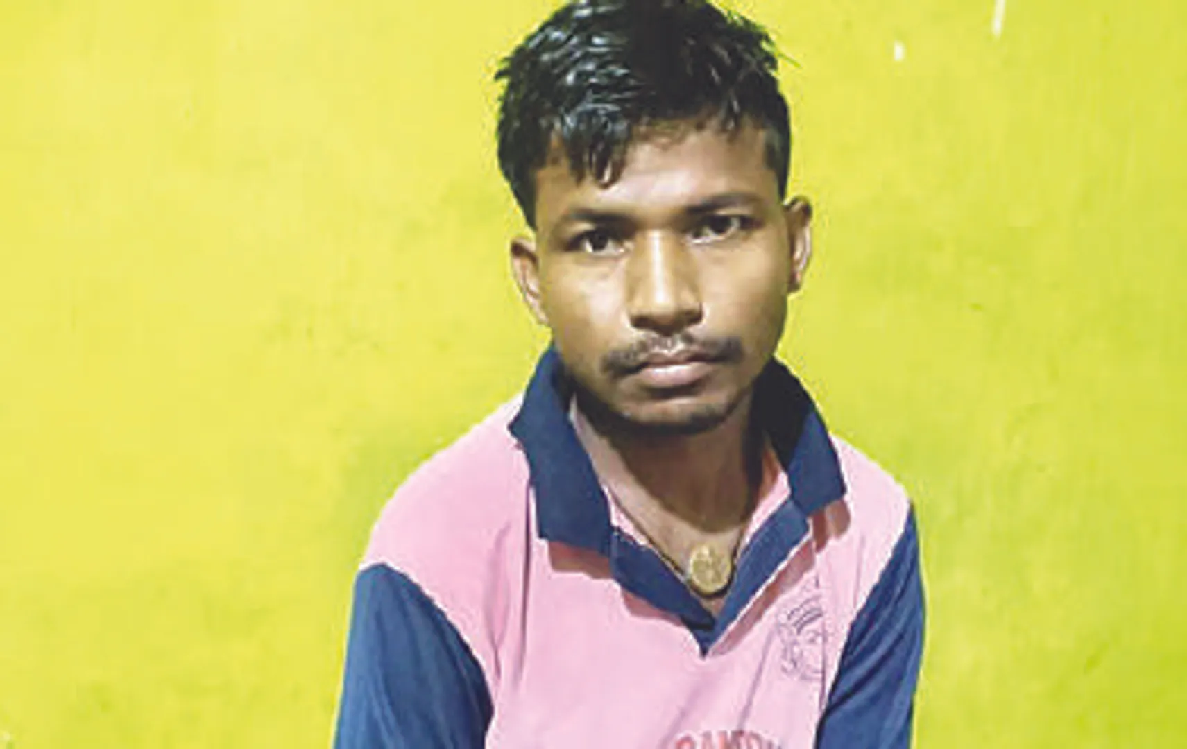 କୁମ୍ଭୀର ସହ ଲଢ଼ି ଜୀବନ ବଞ୍ଚାଇଲେ ଯୁବକ