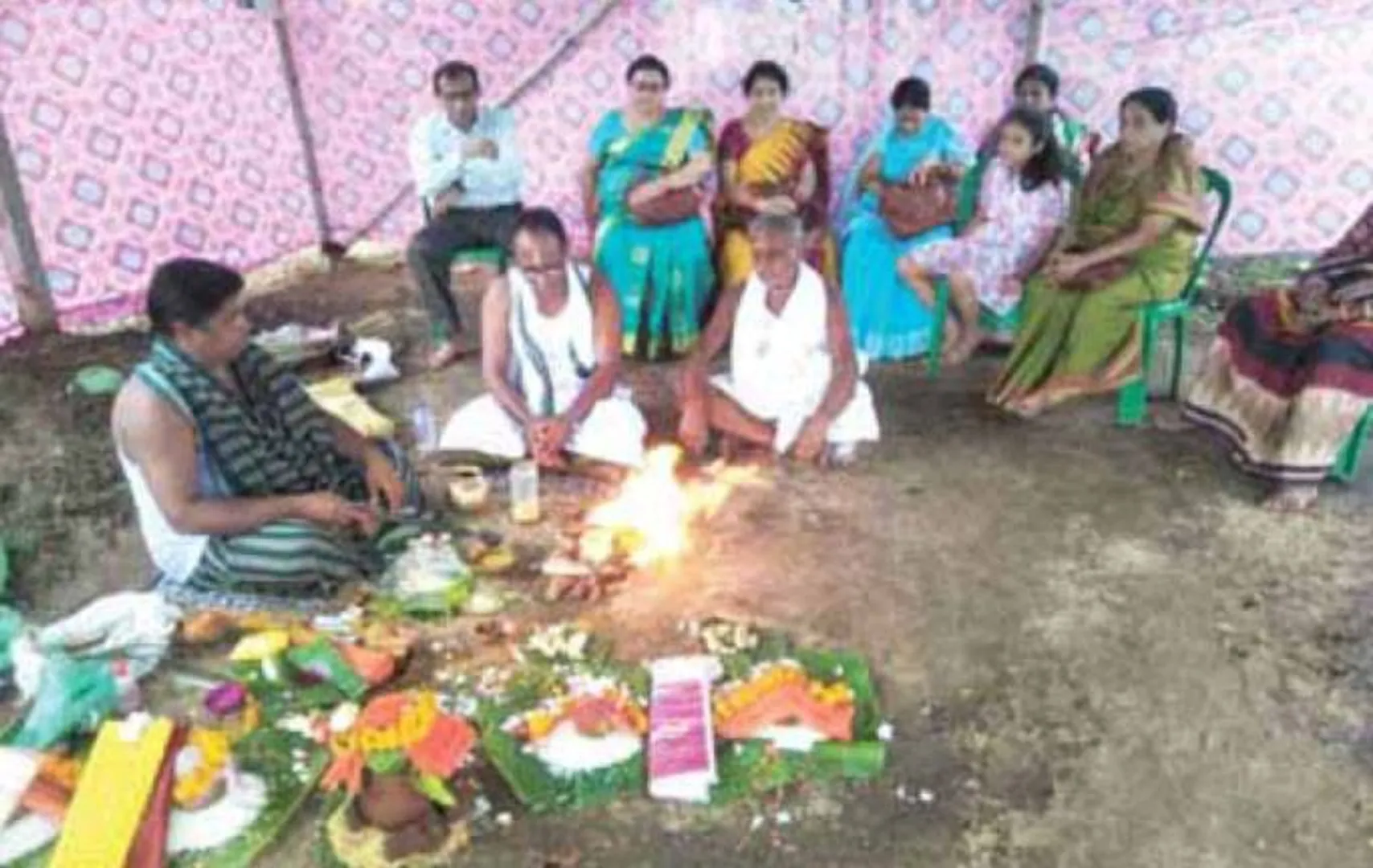 ପରିବେଶ ସୁରକ୍ଷା ପାଇଁ ନାଉଗାଁରେ ନିଆରା ପ୍ରୟାସ: ବର-ଓସ୍ତ ଗଛ ବିବାହ