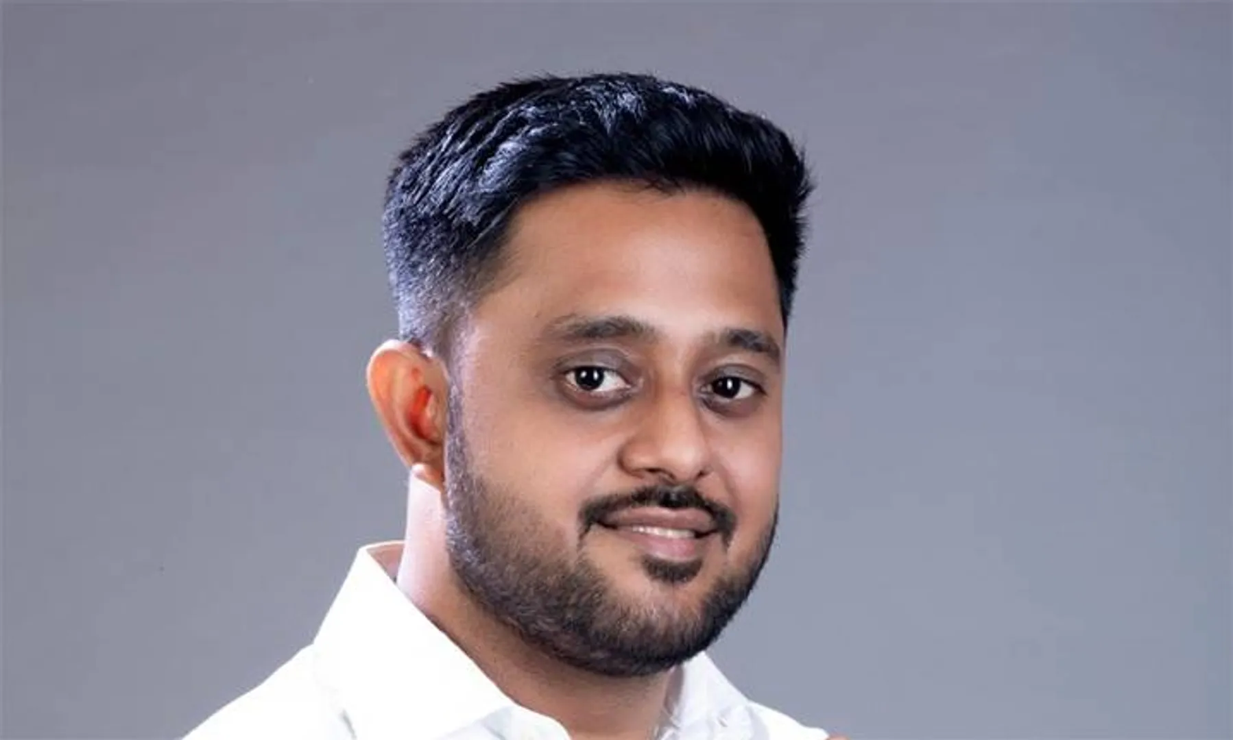 ଥମୁନି ହିଂସା, ବିଧାୟକ ରୁଦ୍ର ମହାରଥୀଙ୍କୁ ଆକ୍ରମଣ: ରୁଦ୍ରଙ୍କ ଗାଡ଼ି ସହ ଆଉ ୪ ଗାଡ଼ି ଭଙ୍ଗାରୁଜା