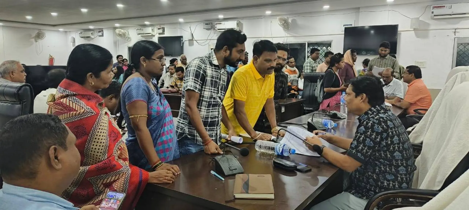 ସୁନ୍ଦରଗଡ଼ ପୌର କର୍ତ୍ତୃପକ୍ଷଙ୍କ ମନମାନୀ: ପ୍ରକଳ୍ପ ବିଲ୍ ପାଇଁ ଆଉ କେତେ ବର୍ଷ ଦୌଡ଼ିବେ ଠିକାଦାର !