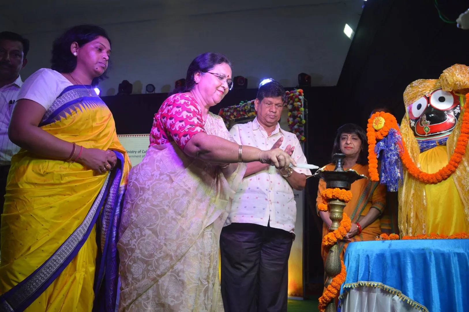 ମହିଳା ହେଉଛନ୍ତି ପରିବାରର ଅଦୃଶ୍ୟ ଶକ୍ତି: କୁଳପତି 