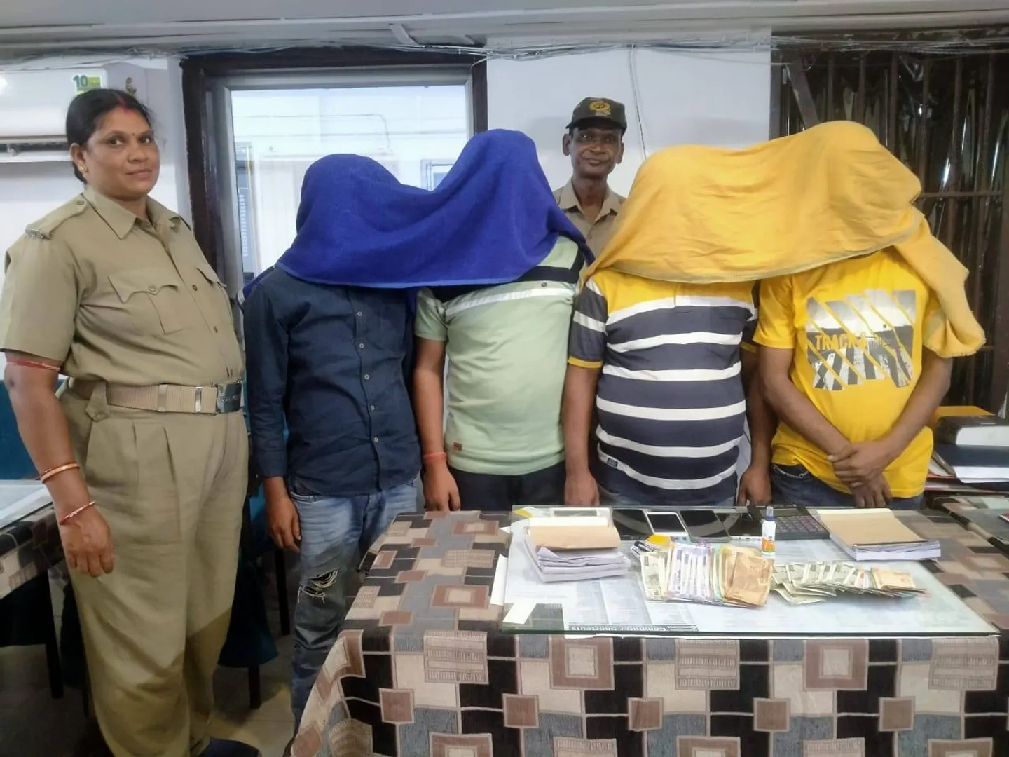 ସଟ୍ଟା ଖେଳରେ ଚଢ଼ଉ, ୪ ଗିରଫ