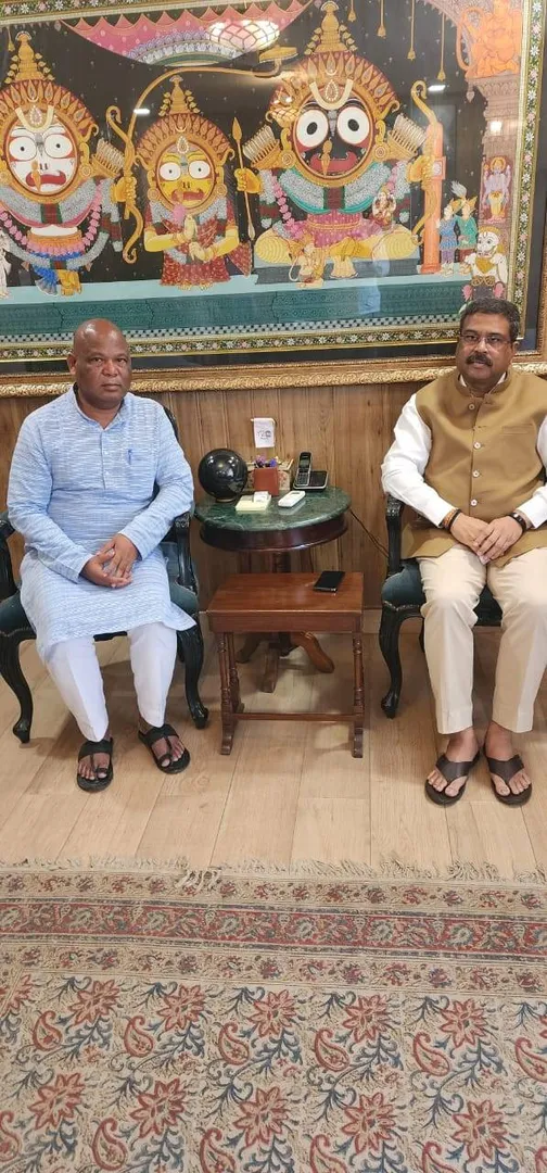 ଝୋଡ଼ିଆଙ୍କୁ ଆଦିବାସୀ ମାନ୍ୟତା ନେଇ ୨ କେନ୍ଦ୍ରମନ୍ତ୍ରୀଙ୍କୁ ଭେଟିଲେ ବିଧାୟକ ମକରନ୍ଦ ମୁଦୁଲି
