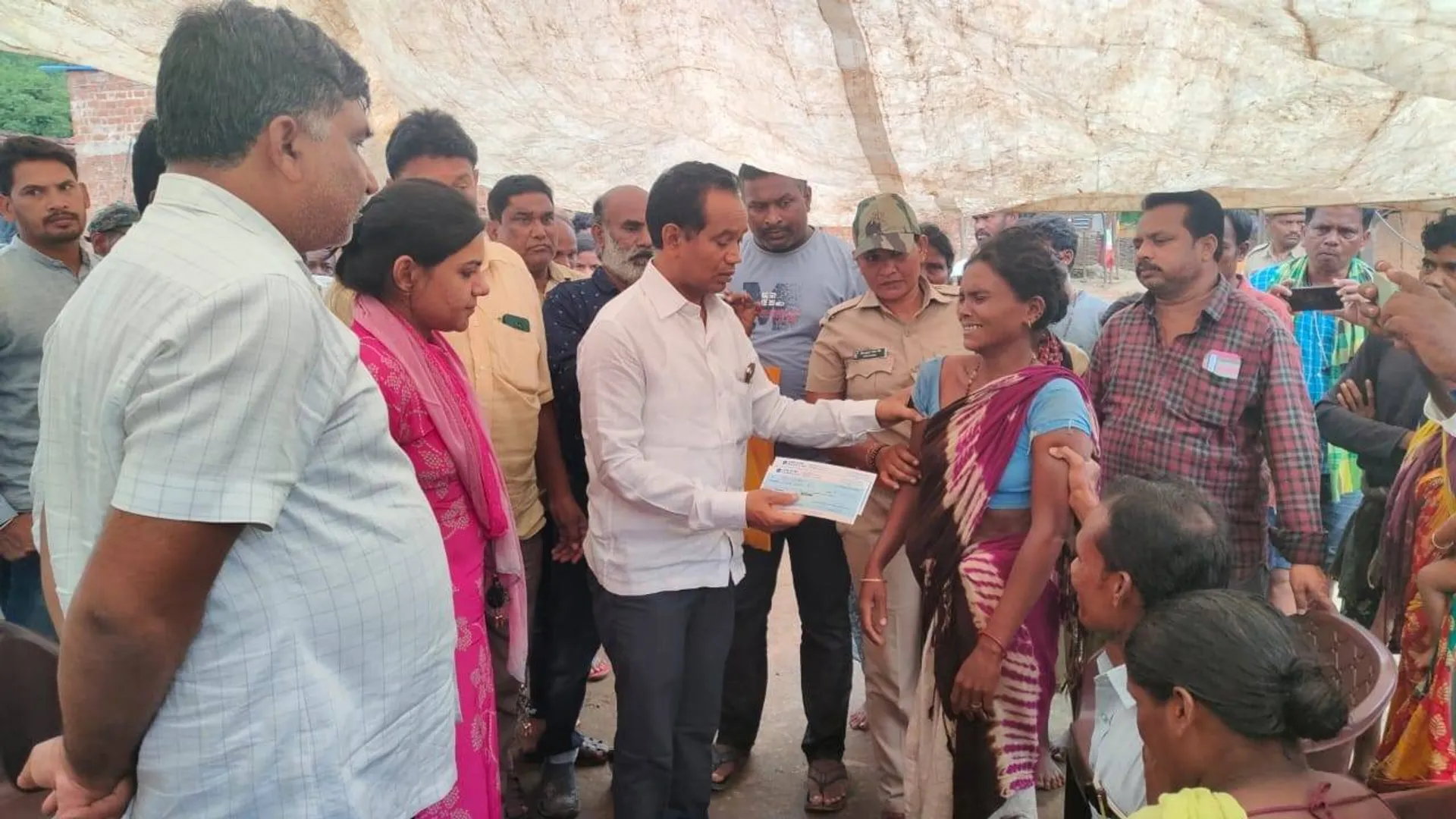 କଲଭର୍ଟ ଭୁଶୁଡ଼ି ୫ ମୃତ୍ୟୁ ଘଟଣା: ପୀଡ଼ିତା ପରିବାରକୁ ମିଳିଲା ୪ ଲକ୍ଷ ଲେଖାଏଁ ଅନୁକମ୍ପା ରାଶି