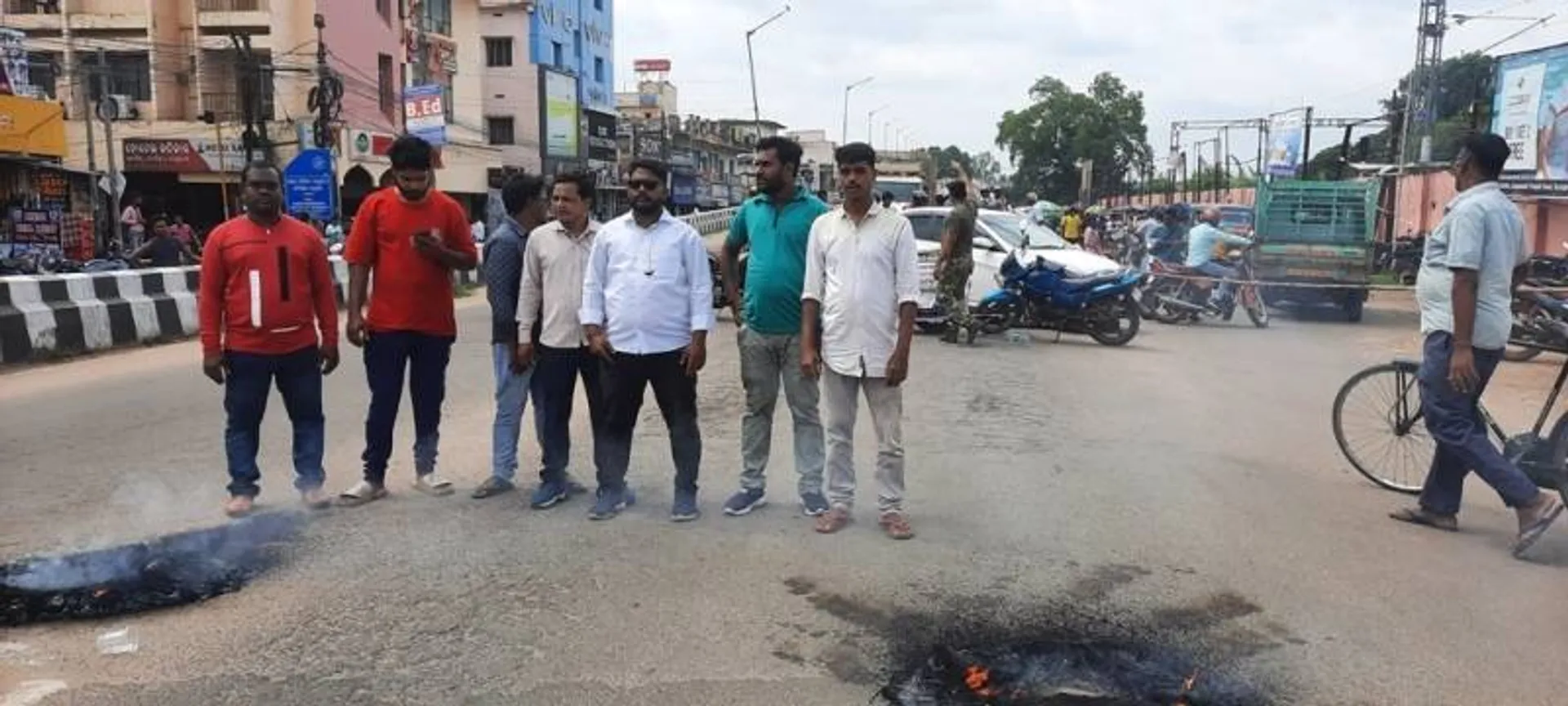 ରାଷ୍ଟ୍ରୀୟ ଏକତା ପରିଷଦ ତରଫରୁ ରାସ୍ତାରୋକ, ସମାନ ନାଗରିକ ସଂହିତା ଓ ମଣିପୁର ହିଂସାକୁ ନେଇ ଗର୍ଜିଲେ