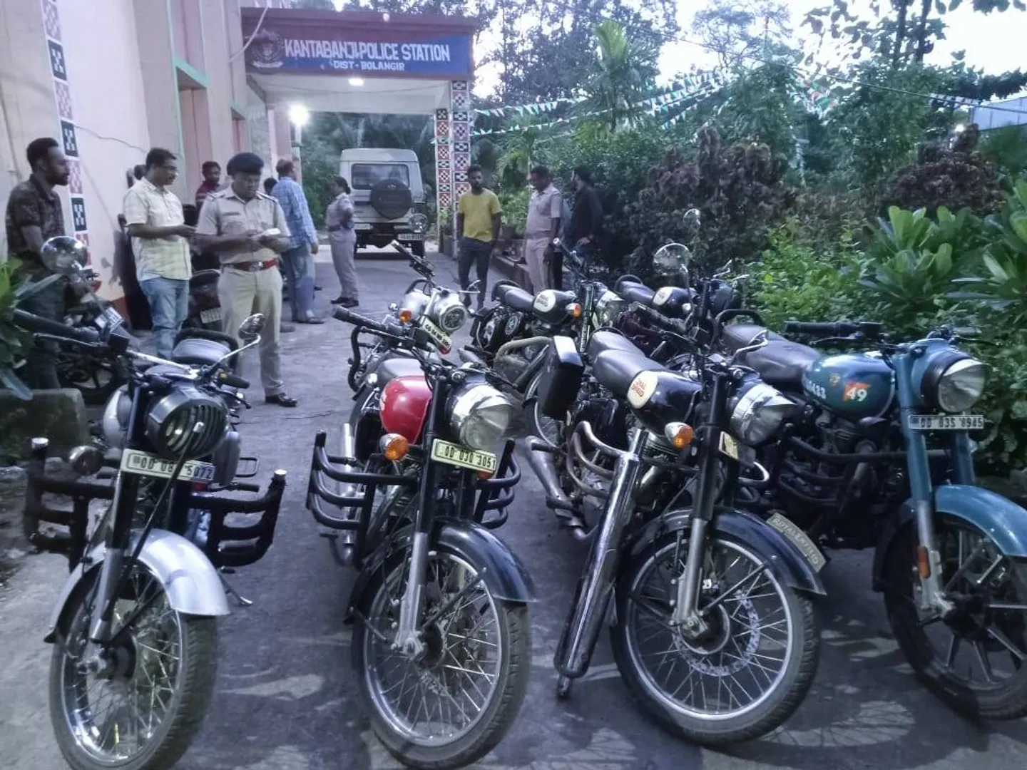 କର୍କଶ ଶବ୍ଦ କରୁଥିବା ବୁଲେଟ୍‌ ଜବତ