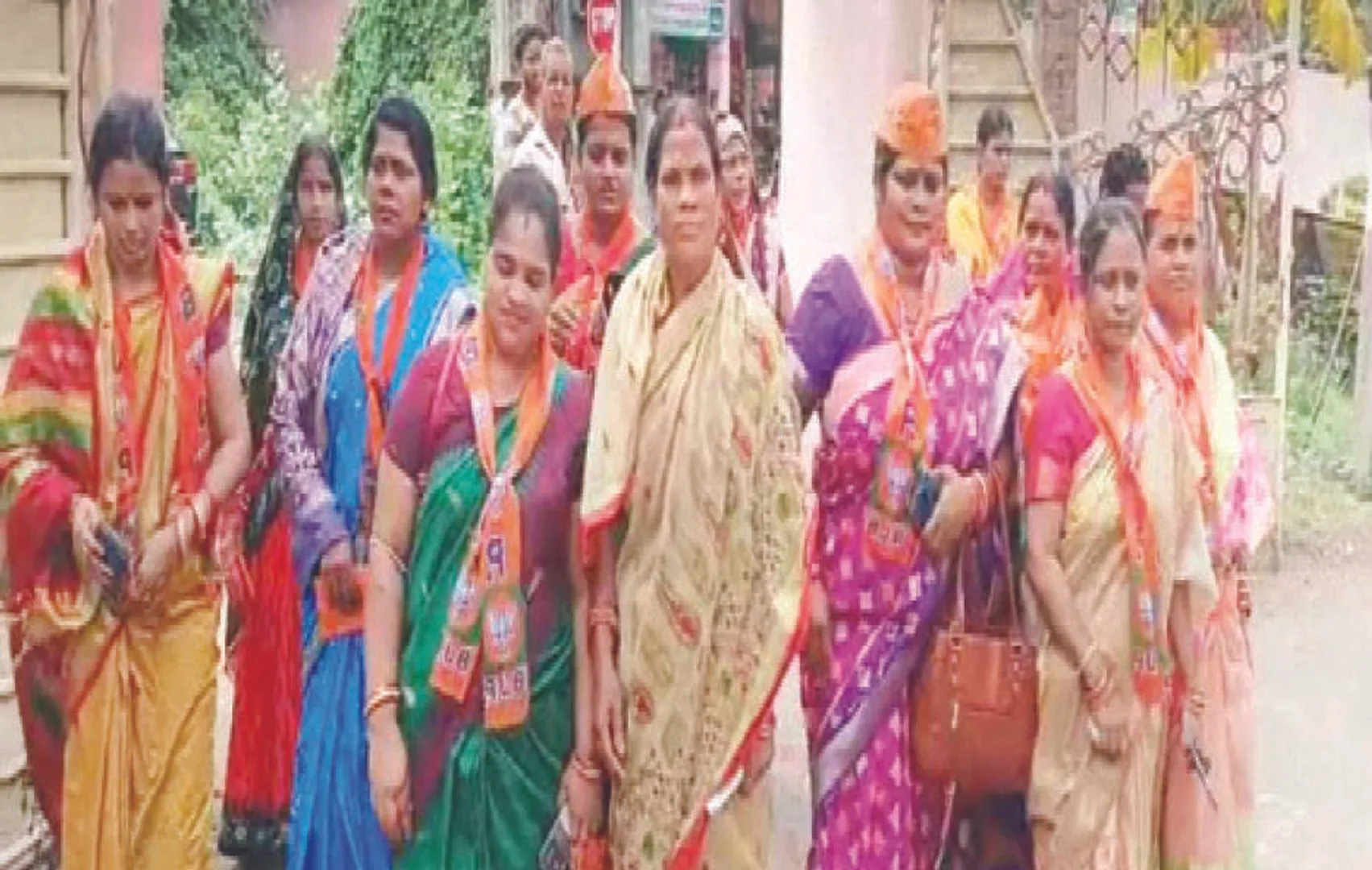 ମହିଳାଙ୍କ ସହ ବିଧାୟକଙ୍କ ପାଟିତୁଣ୍ଡକୁ ନେଇ ତେଜିଲା ରାଜନୀତି: ସମ୍ବିତ୍‌ଙ୍କ ବିରୋଧରେ ବିଜେପି ମହିଳା ମୋର୍ଚ୍ଚାର ଏତଲା