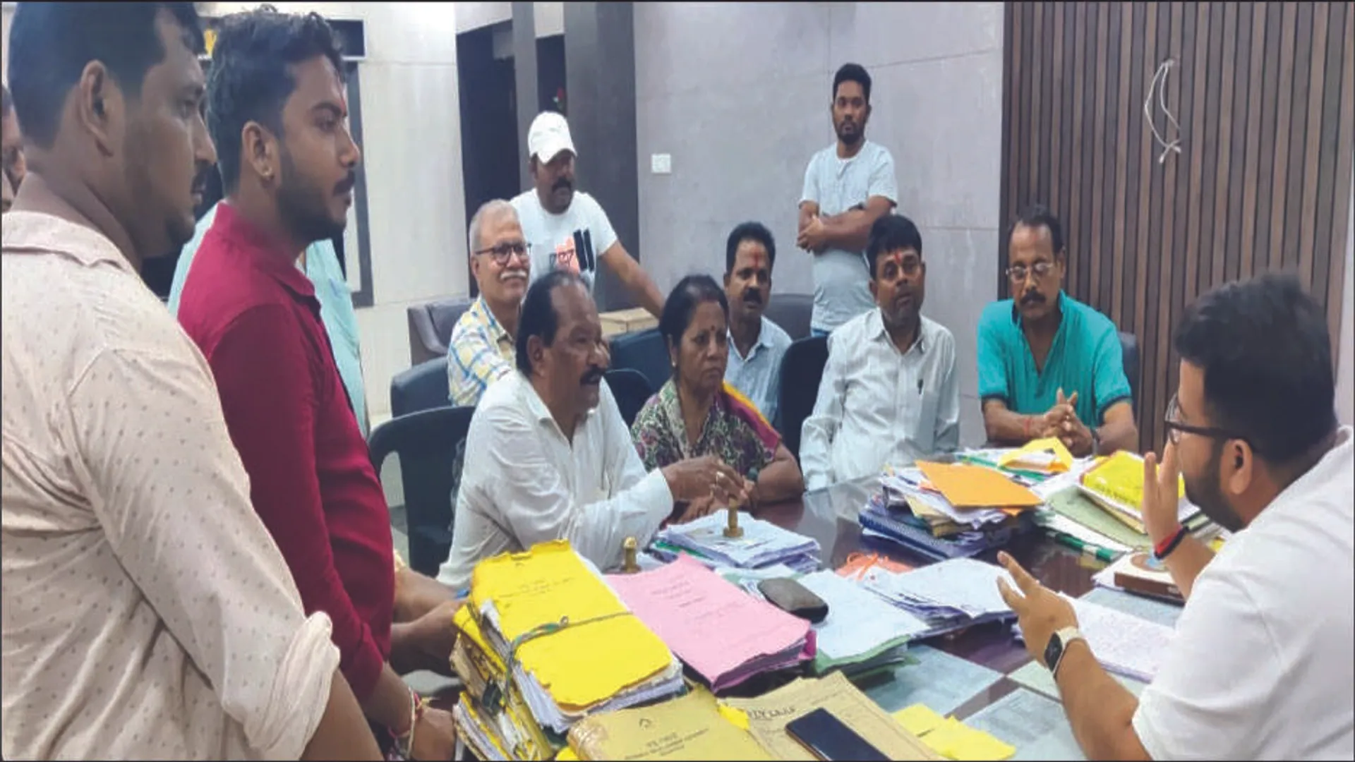 ନିୟମ ଅନୁଯାୟୀ ହେଉ ସିପିସି ନିର୍ବାଚନ: ଅତିରିକ୍ତ ଜିଲ୍ଲାପାଳଙ୍କୁ ଭେଟିଲେ ବିଜେପି ପ୍ରତିନିଧି
