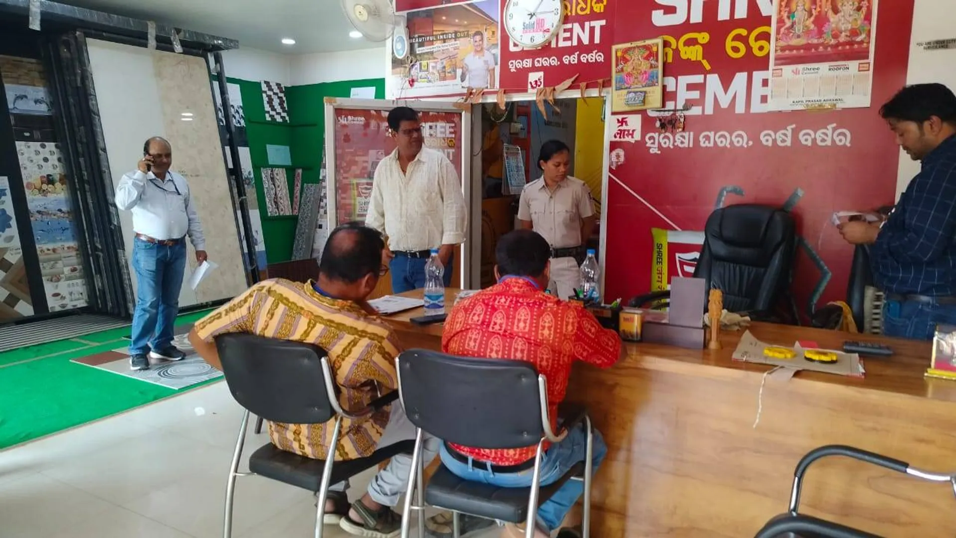 ସଇଁତଲା: ବ୍ୟବସାୟୀଙ୍କ ଘରେ ଜିଏସଟି ଚଢ଼ଉ