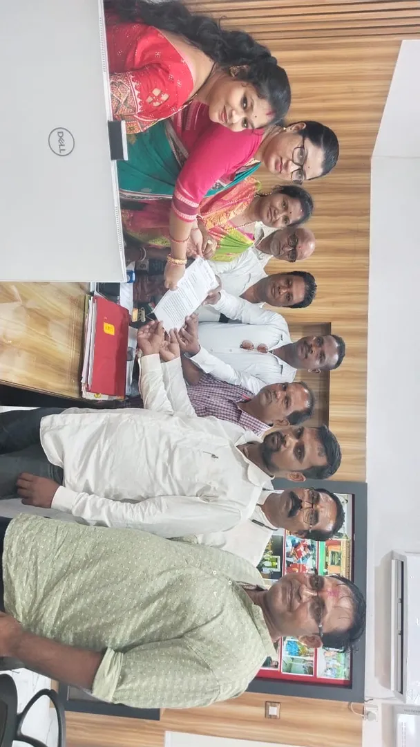ଜିଲ୍ଲା ସରପଞ୍ଚ ସଂଘର ଦାବିପତ୍ର ପ୍ରଦାନ