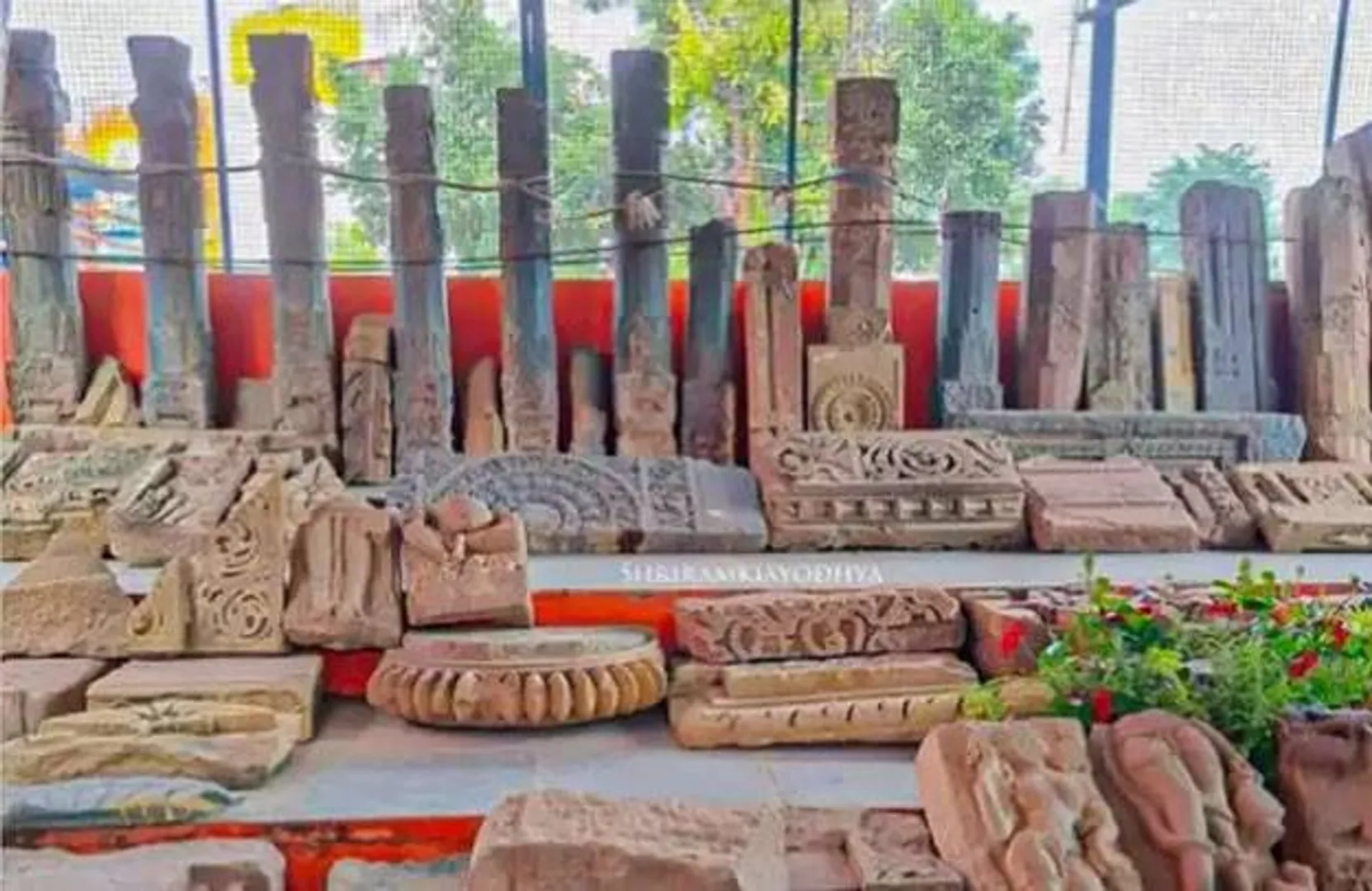 ଖନନ ବେଳେ ଅ‌ଯୋଧ୍ୟା ରାମ ଜନ୍ମଭୂମିରୁ ବାହାରିଲା ପ୍ରାଚୀନ ମନ୍ଦିରର ଅବଶେଷ, ପ୍ରତିମା ଓ ସ୍ତମ୍ଭ