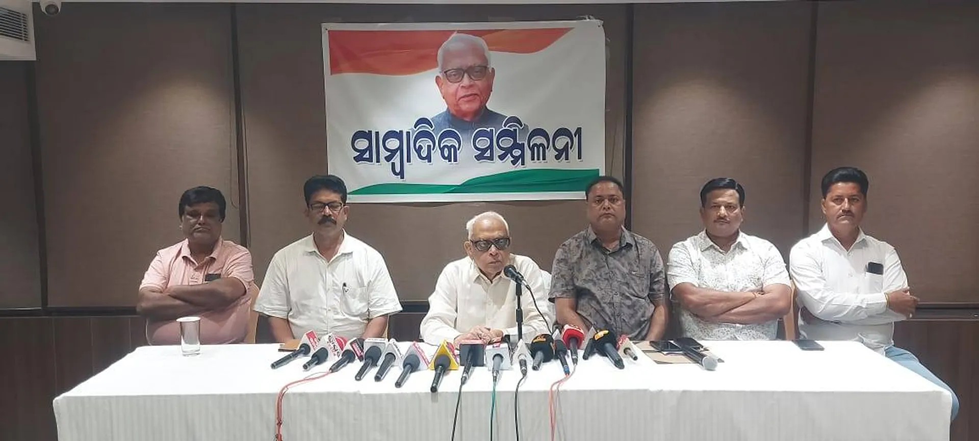 କେନ୍ଦ୍ର ଯୋଜନାକୁ ରାଜ୍ୟ ହଡ଼ପ କରୁଛି: ନରସିଂହ ମିଶ୍ର 