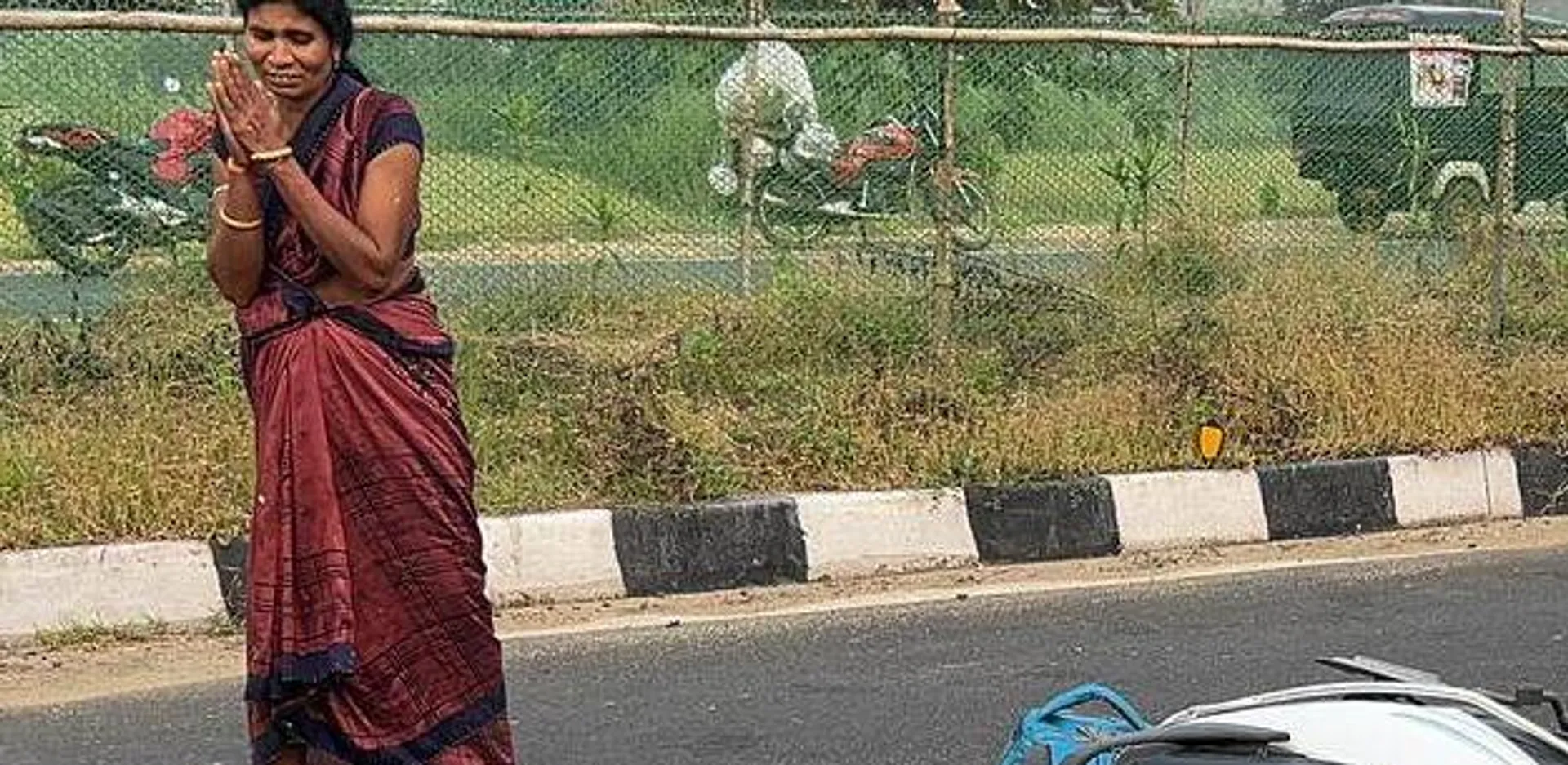 ସ୍କୁଟିକୁ ପିଟିଲା ଟ୍ରକ୍: ନାବାଳିକା ଝିଅର ଚାଲିଗଲା ଜୀବନ, ବାପା ଗୁରୁତର