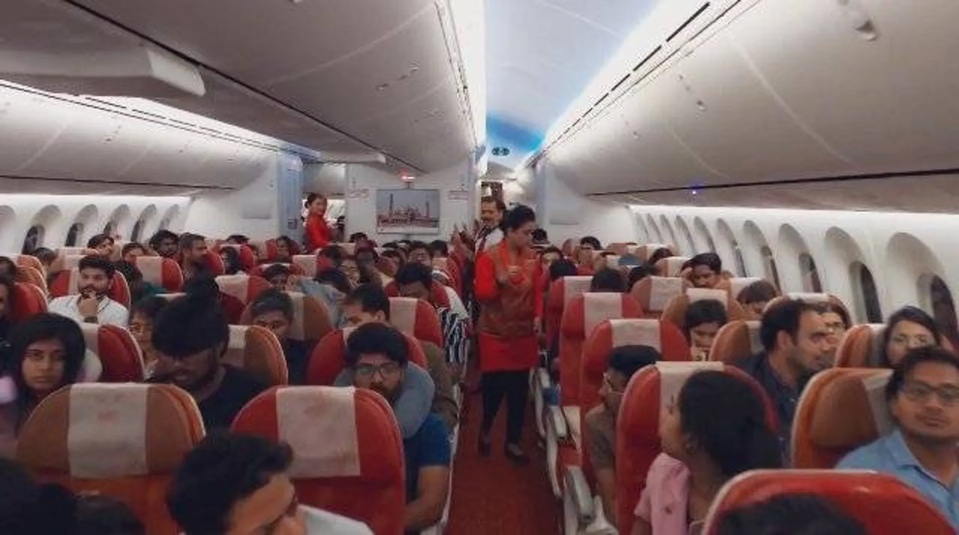 ଇସ୍ରାଏଲ୍‌ରୁ ୨୩୫ ଭାରତୀୟଙ୍କୁ ନେଇ ଫେରିଲା ‘ଅପରେସନ୍‌ ଅଜୟ’ର ଦ୍ବିତୀୟ ବିମାନ