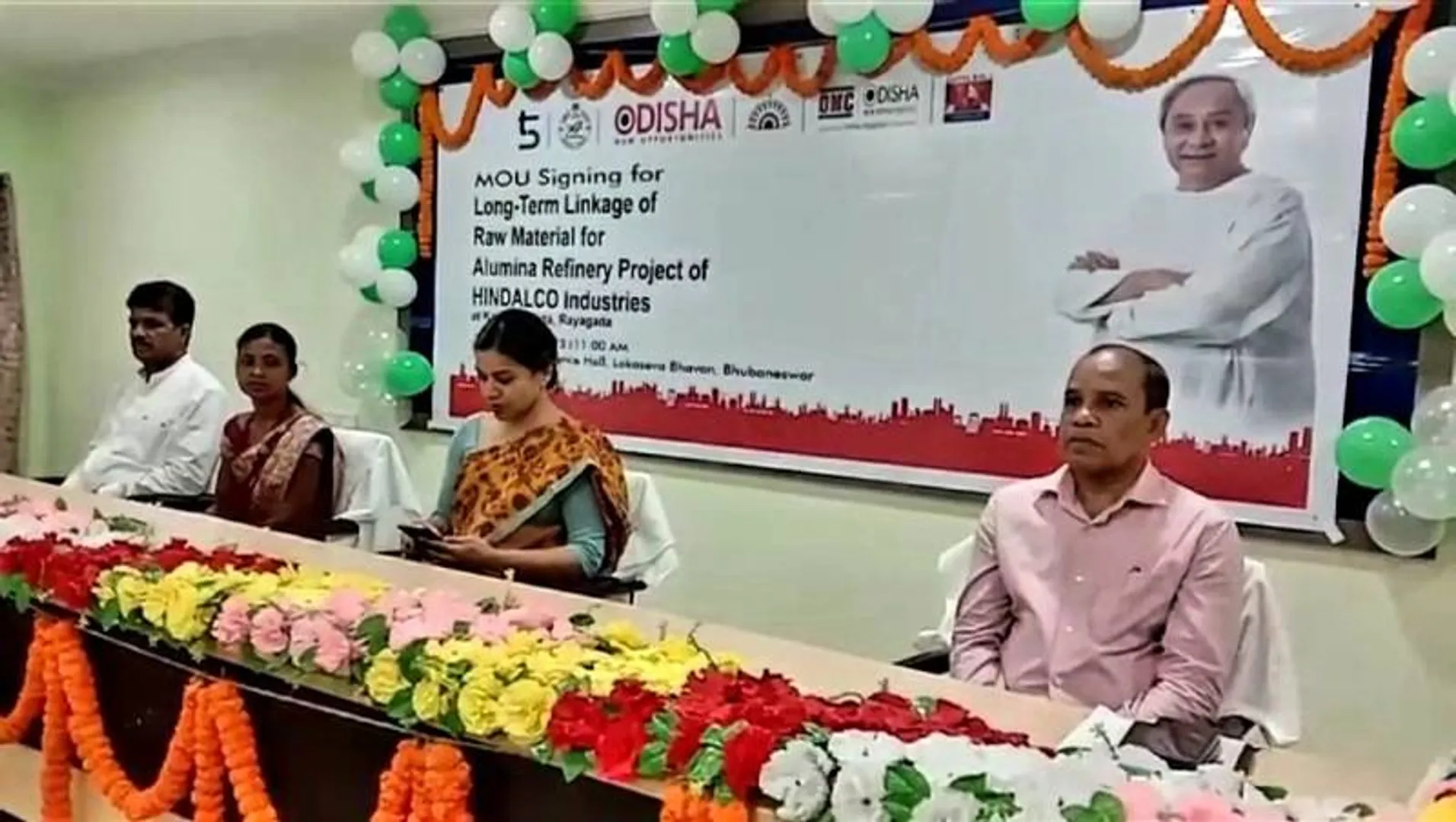 ଓଏମସି ଓ ହିଣ୍ଡାଲକୋ ମଧ୍ୟରେ ଏମଓୟୁ ସ୍ବାକ୍ଷର, ପ୍ରଥମ ପର୍ଯ୍ୟାୟରେ ମିଳିବ ୫ ହଜାର ନିଯୁକ୍ତି