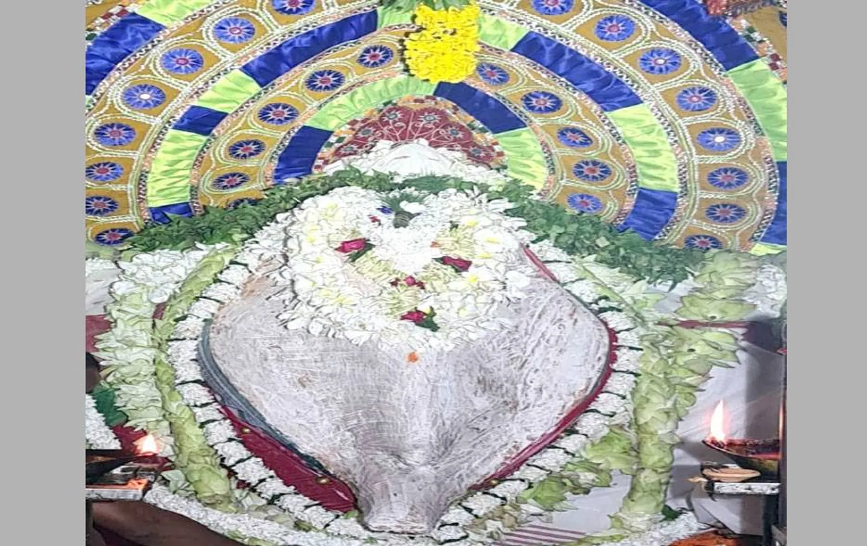 ଆଜି ମା’ ସମଲେଶ୍ବରୀଙ୍କ ଧବଳମୁଖୀ ବେଶ