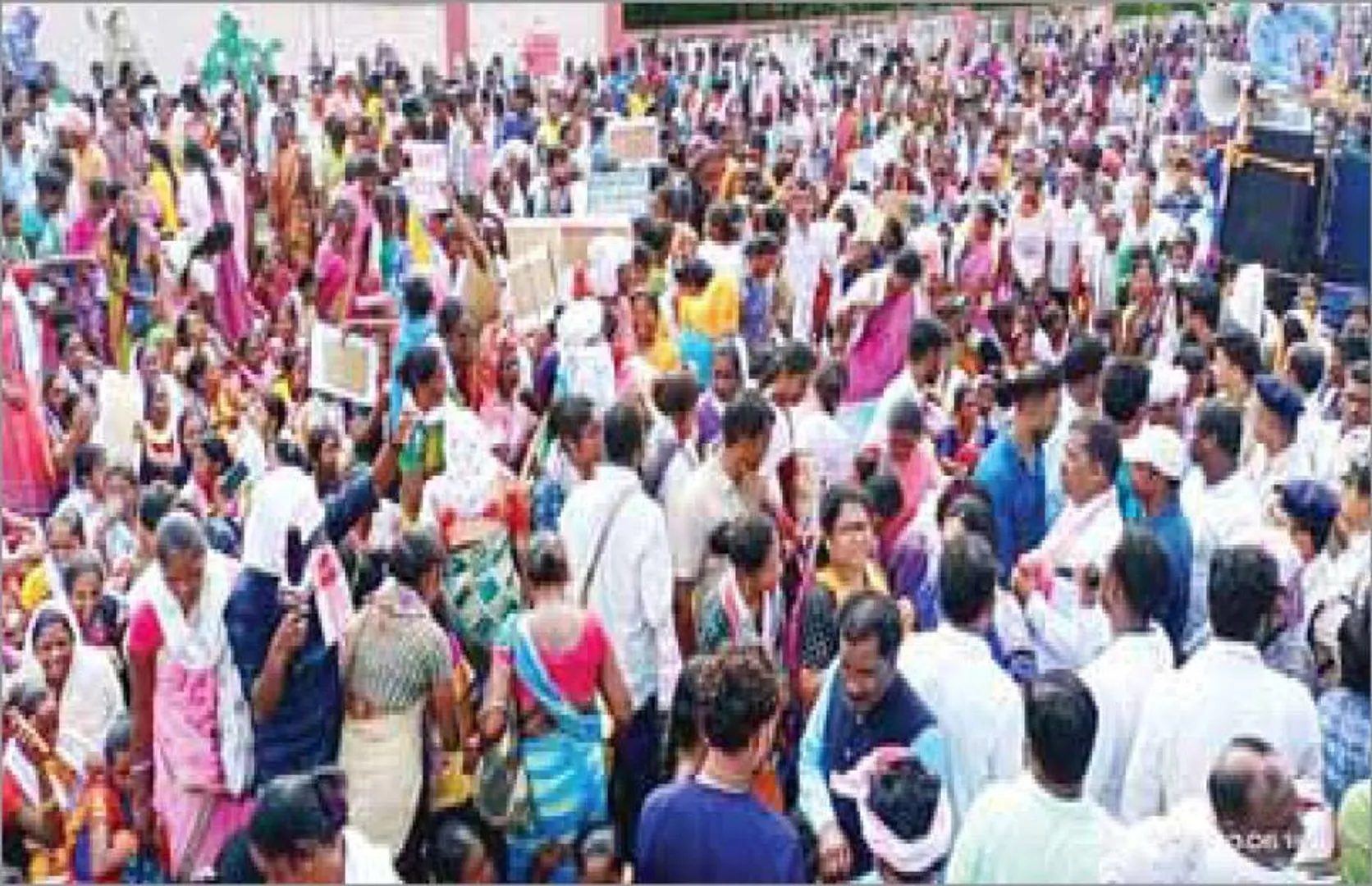 ସୁସ୍ମିତା ଓ ଏଲିଶଙ୍କ ମୃତ୍ୟୁର ସିବିଆଇ ତଦନ୍ତ ଦାବିରେ ତାତିଲେ ଆଦିବାସୀ: ଆସିଲେନି ଜିଲ୍ଲାପାଳ, ଚୁଡ଼ି ପିଙ୍ଗିଲେ ମହିଳା