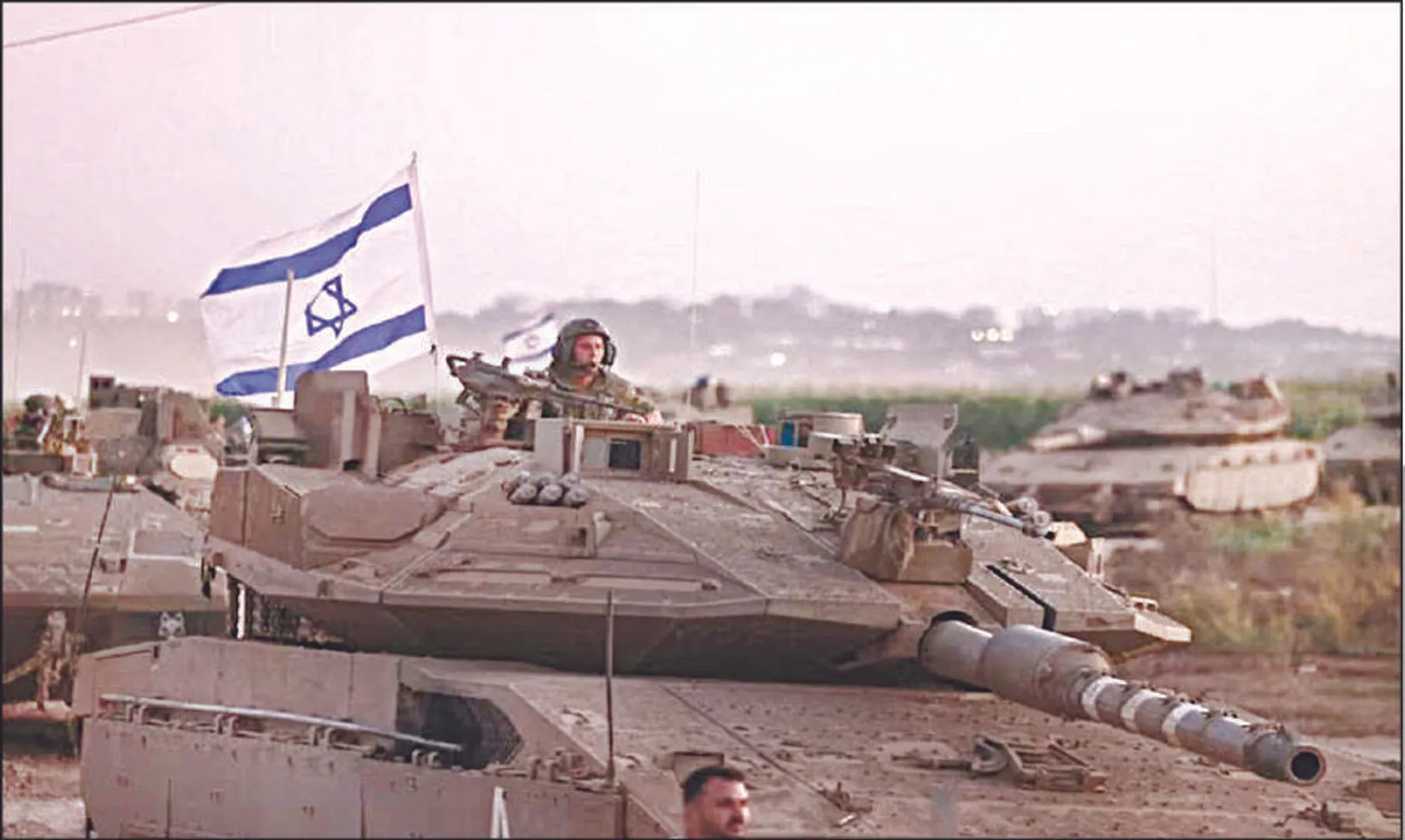 ଗାଜା ସୀମାରେ  ଇସ୍ରାଏଲର ଟ୍ୟାଙ୍କ୍ ମୁତୟନ: ୨୪ ଘଣ୍ଟାରେ ଗାଜା ଛାଡ଼ିବାକୁ ନିର୍ଦ୍ଦେଶ