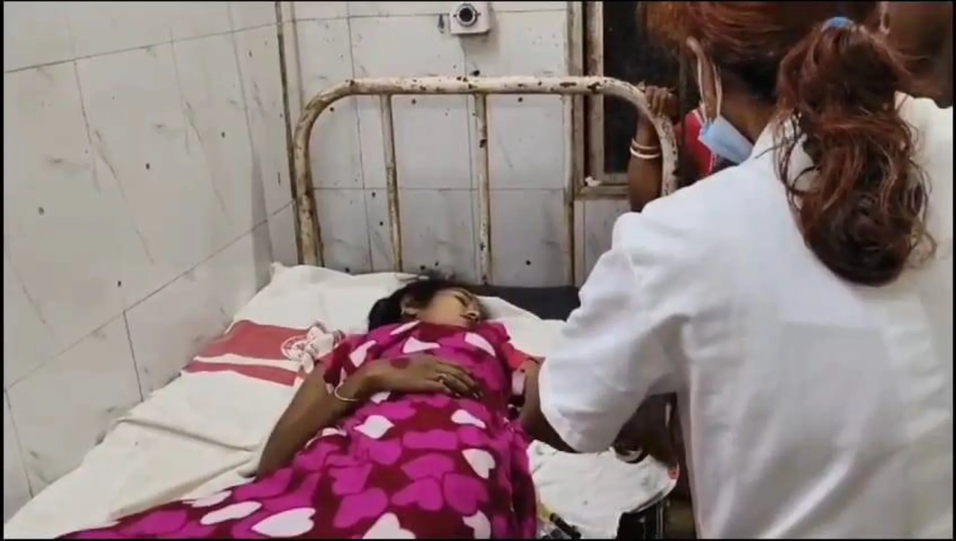 ପ୍ରେମ ସମ୍ପର୍କକୁ ନେଇ ଛୁରା ମାଡ: ପୁରୀରୁ ଆସିଥିବା ନୃତ୍ୟ କଳାକାର ଯୁବତୀକୁ ଛୁରୀ ଭୁସିଲା ପ୍ରେମିକ
