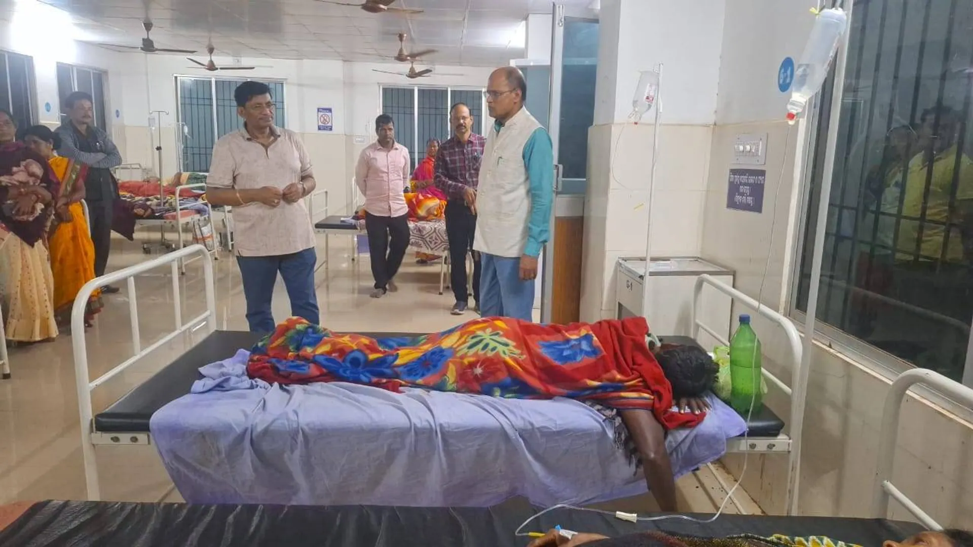 ପୁରୁଣା ରେକୁଳା ଗାଁରେ ଝାଡ଼ାବାନ୍ତି: ୨୫ରୁ ଅଧିକ ଆକ୍ରାନ୍ତ, ଡାକ୍ତରଖାନାରେ ଭର୍ତ୍ତି