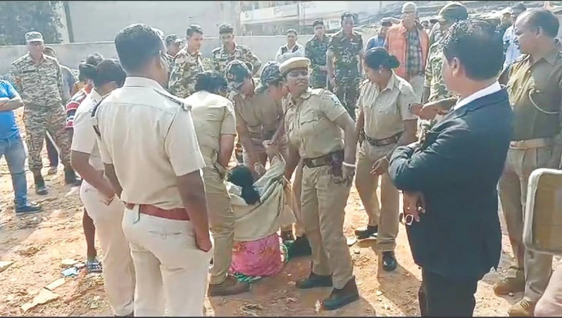ଆର୍‌ଆଇ କାର୍ଯ୍ୟାଳୟ ନିର୍ମାଣରୁ ଉତ୍ତେଜନା