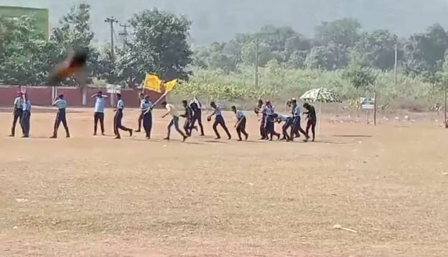 ‘ନବୀନ ଓଡ଼ିଶା, ଯୁବ ଓଡ଼ିଶା’ କାର୍ଯ୍ୟକ୍ରମରେ ମହୁମାଛି ଆତଙ୍କ: କାର୍ଯ୍ୟକ୍ରମ ବାତିଲ