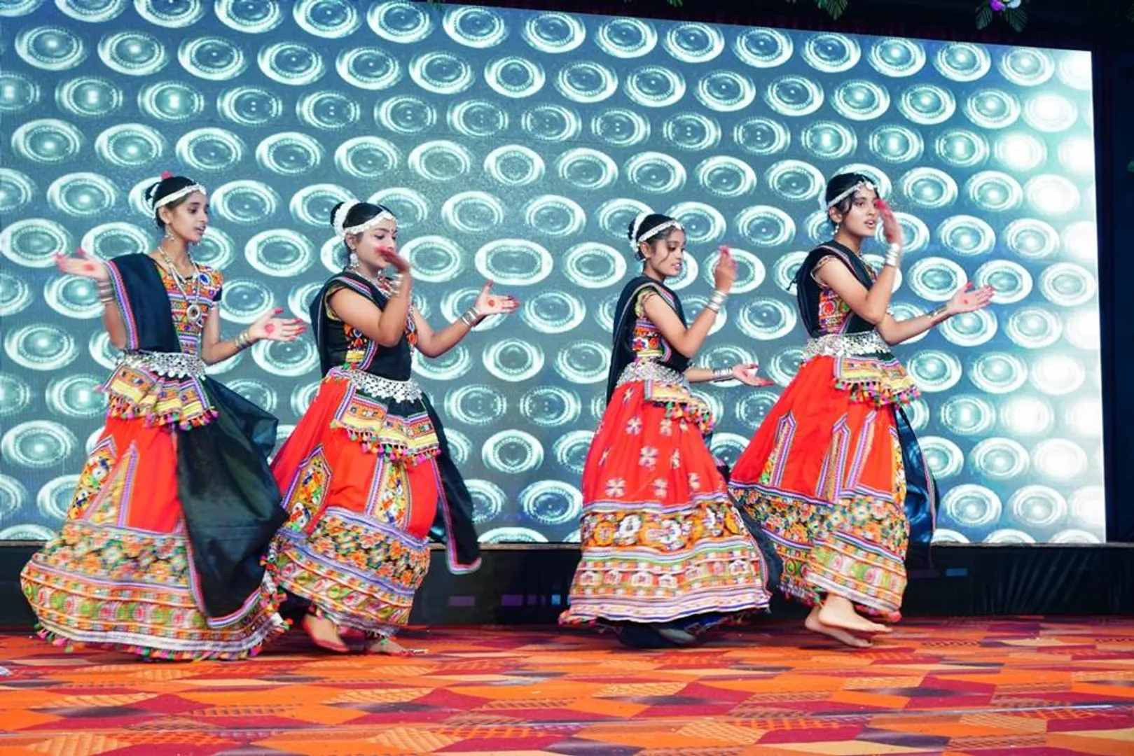 ଶିକ୍ଷାର୍ଥୀଙ୍କ ଭବିଷ୍ୟତ ସମୃଦ୍ଧ କରେ ଶିକ୍ଷା: ବିଧାୟକ