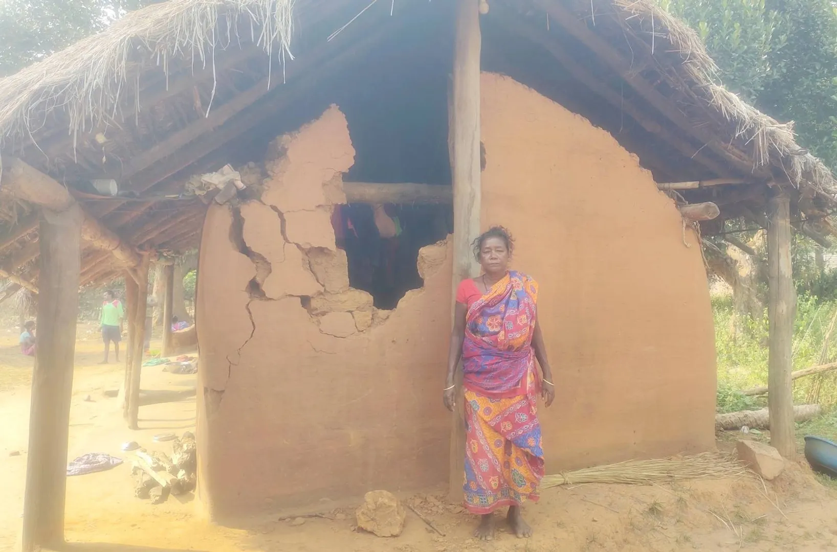 ଘର ଭାଙ୍ଗିଲା ଦନ୍ତା: ହାତୀ ଆକ୍ରମଣରେ ଜଣଙ୍କର ମୃତ୍ୟୁ,୨ ଗୁରୁତର